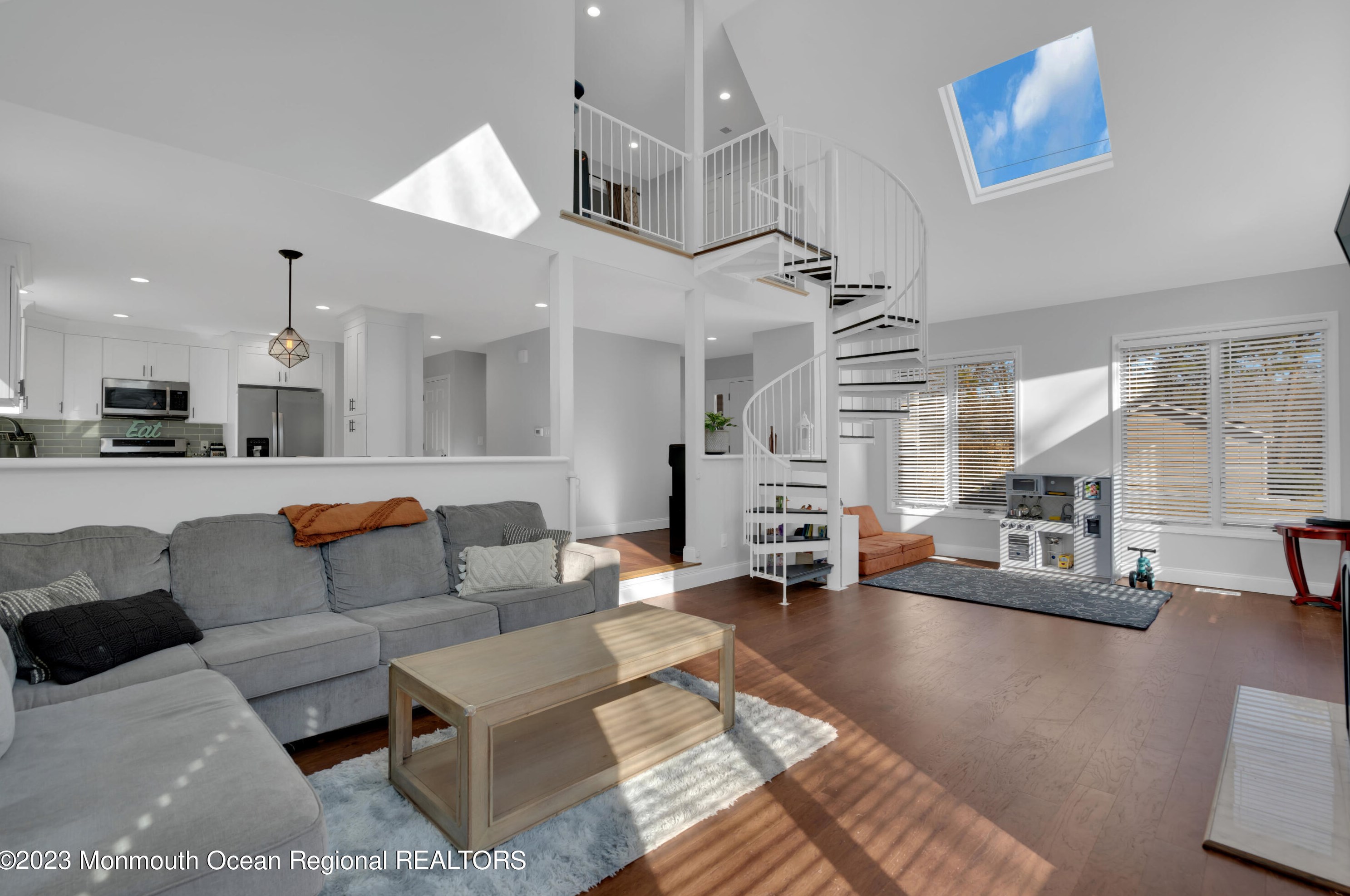 701 Manchester St, Toms River NJ  08757-2332 exterior