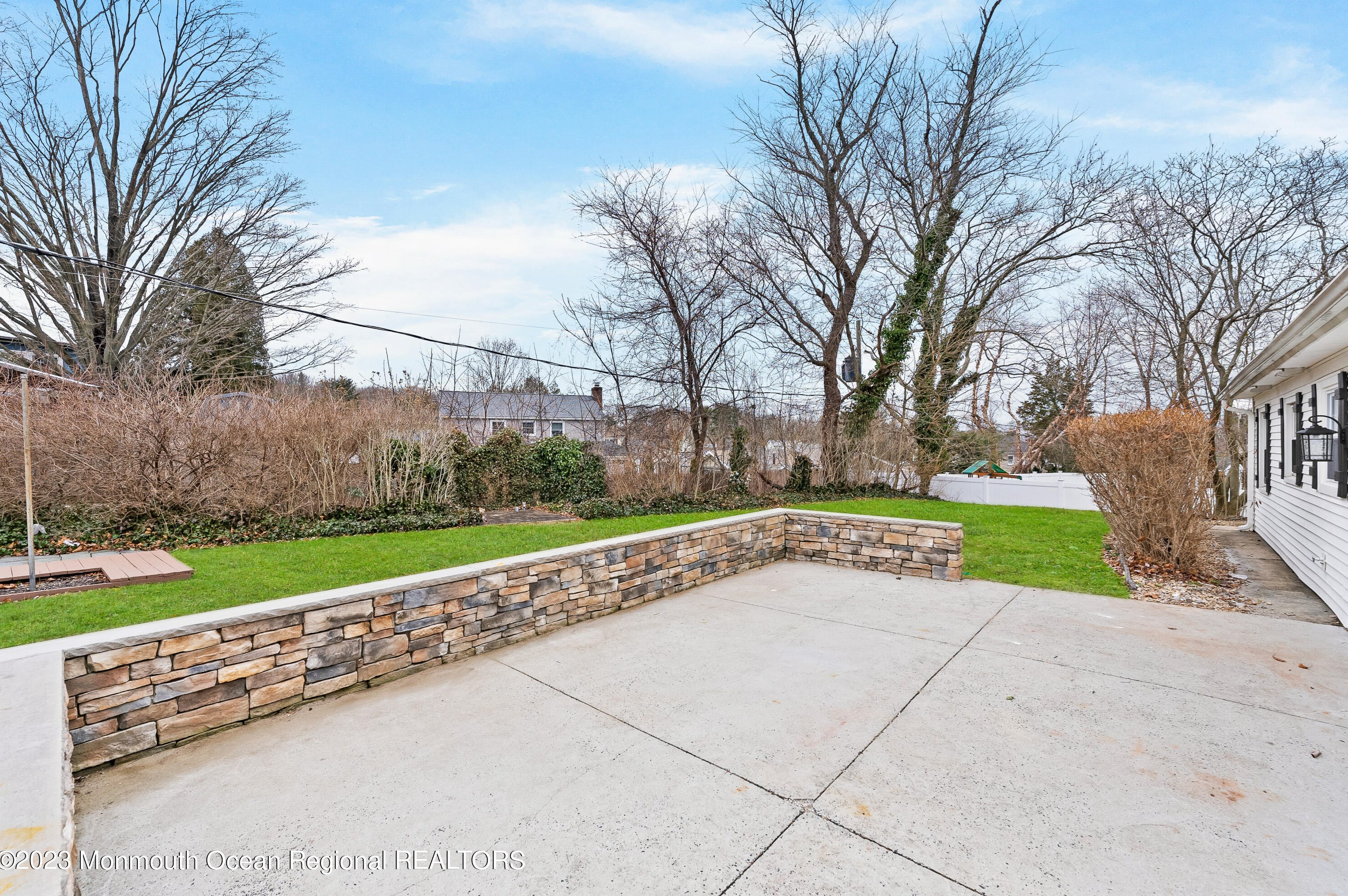 22 Intone Ln, Matawan NJ  07747-1719 exterior