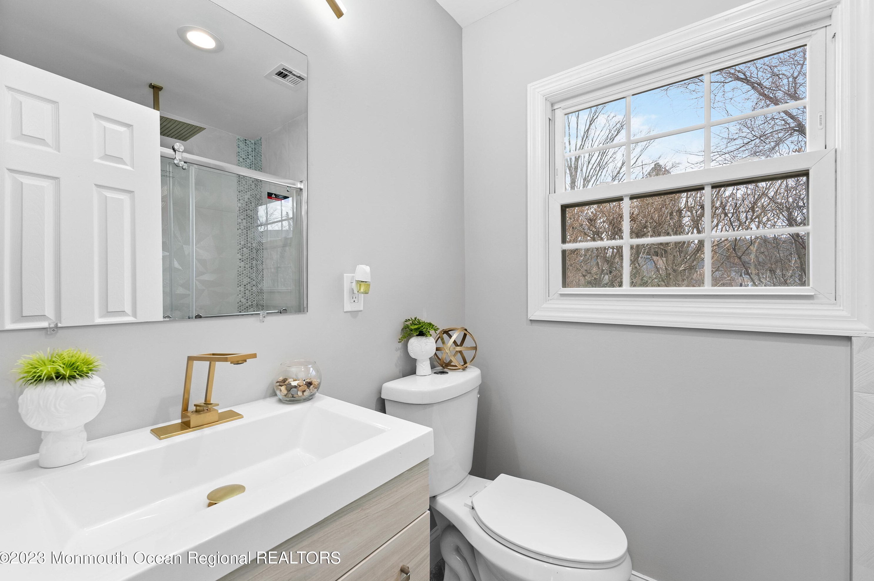 22 Intone Ln, Matawan NJ  07747-1719 exterior