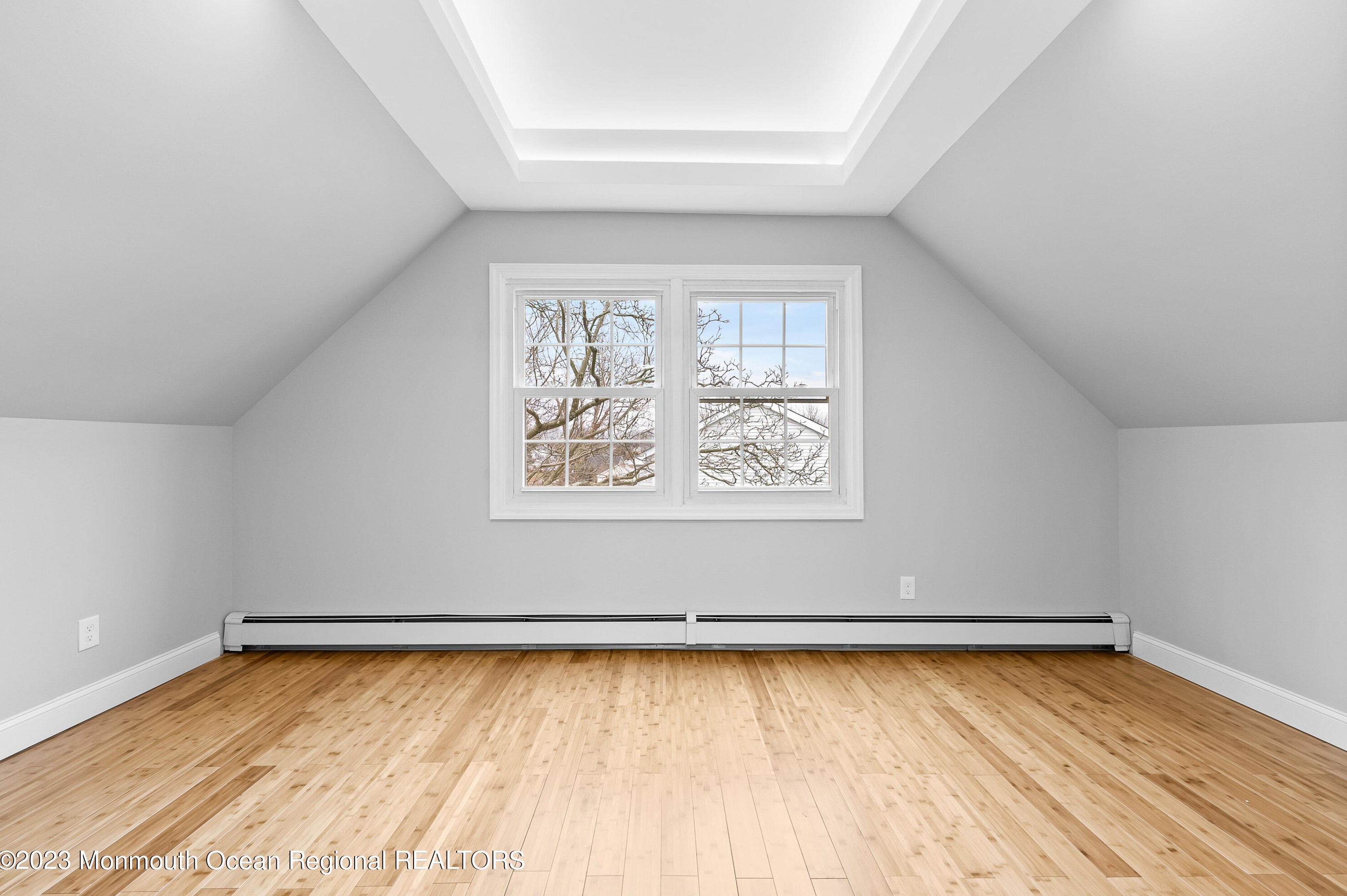 22 Intone Ln, Matawan NJ  07747-1719 exterior