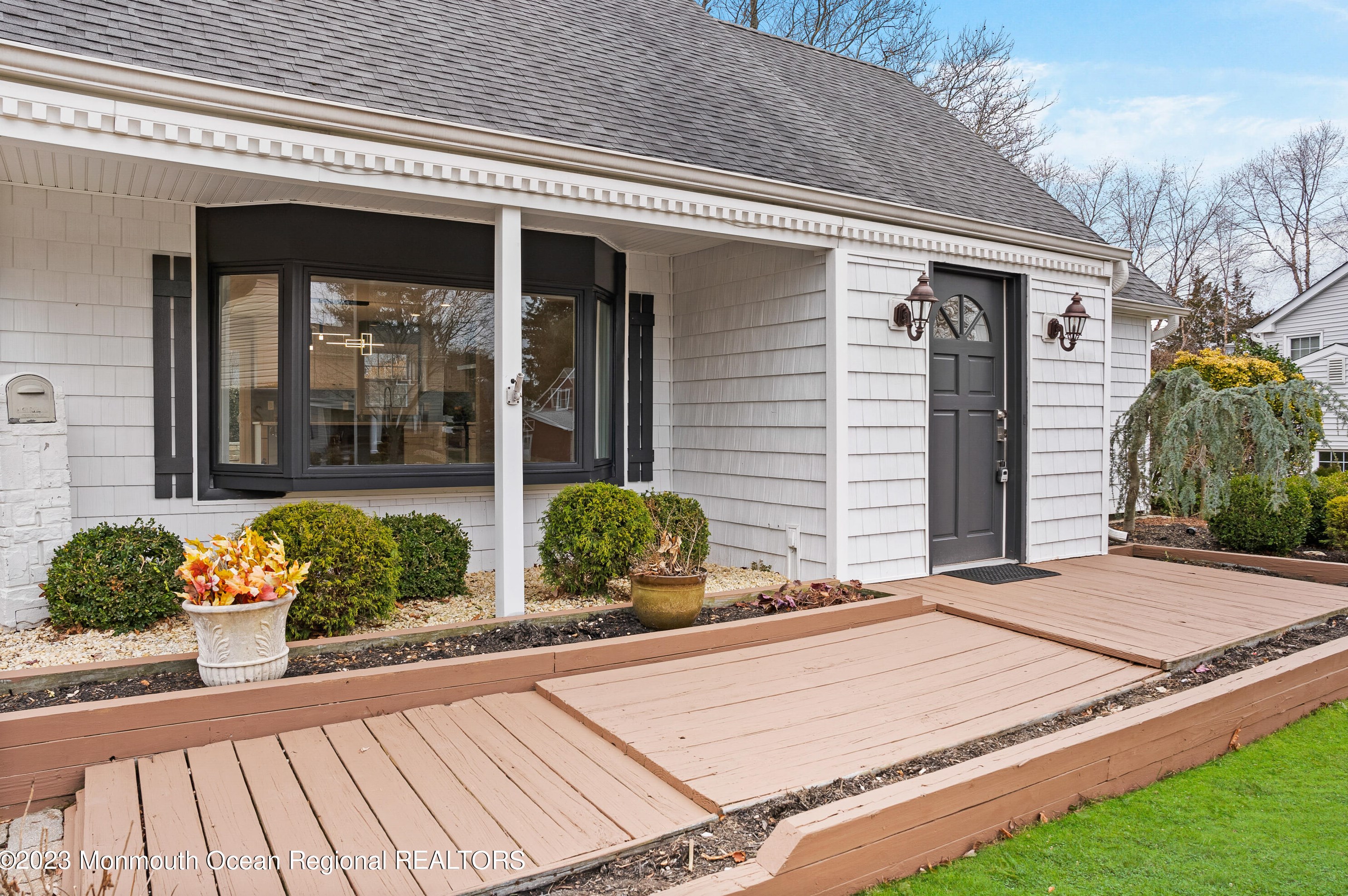 22 Intone Ln, Matawan, NJ 07747