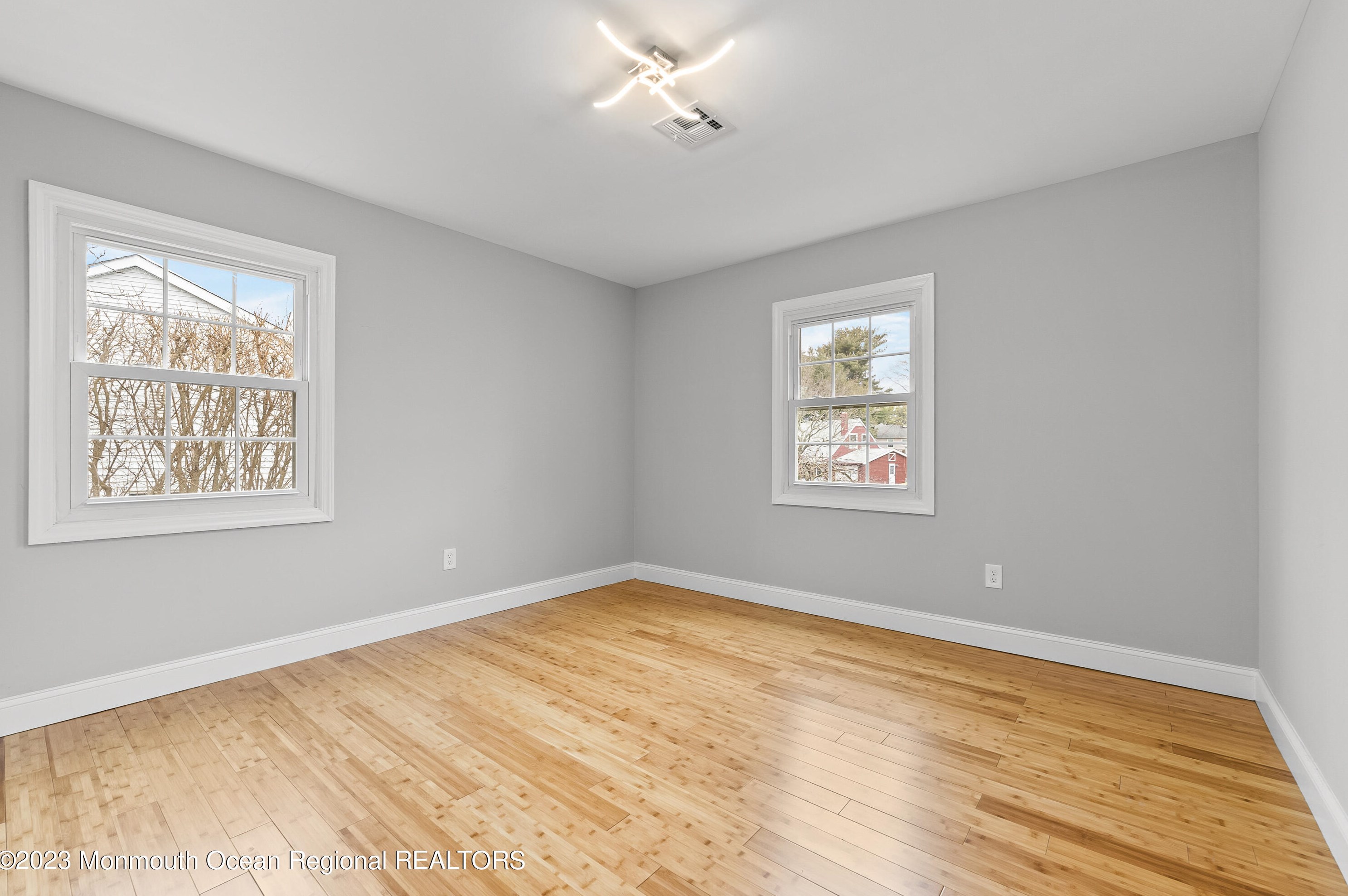 22 Intone Ln, Matawan NJ  07747-1719 exterior