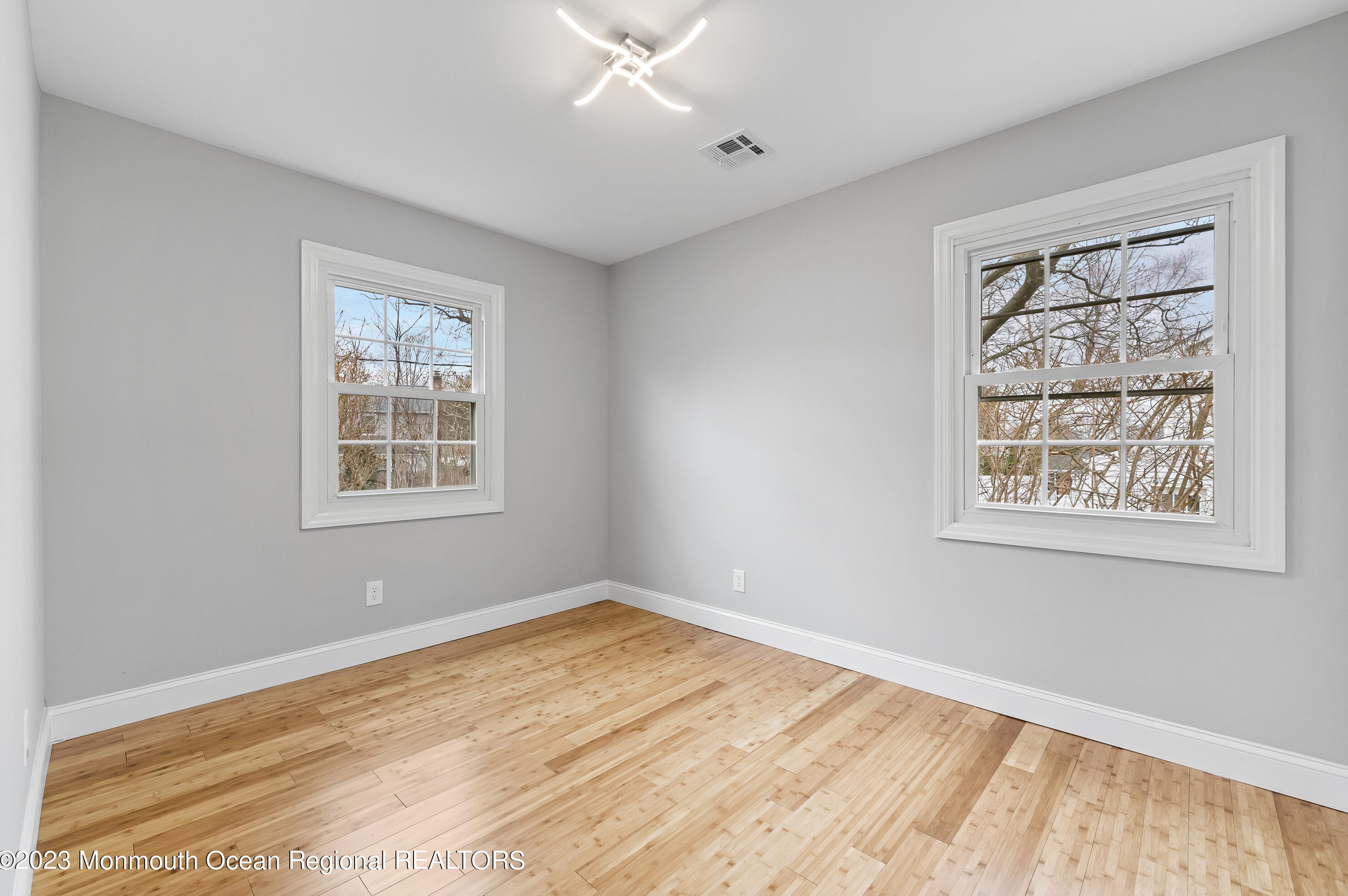 22 Intone Ln, Matawan NJ  07747-1719 exterior