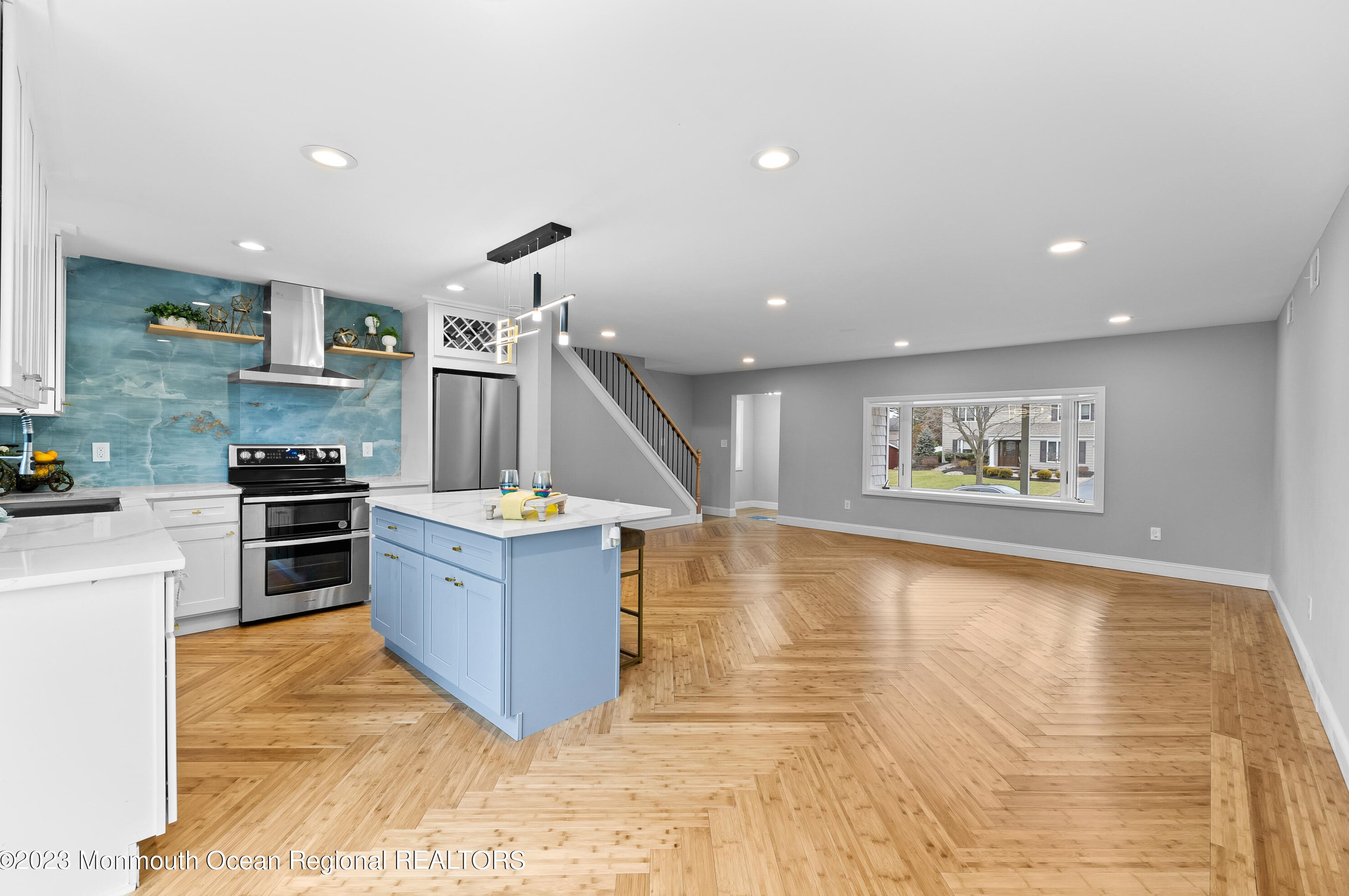 22 Intone Ln, Matawan NJ  07747-1719 exterior