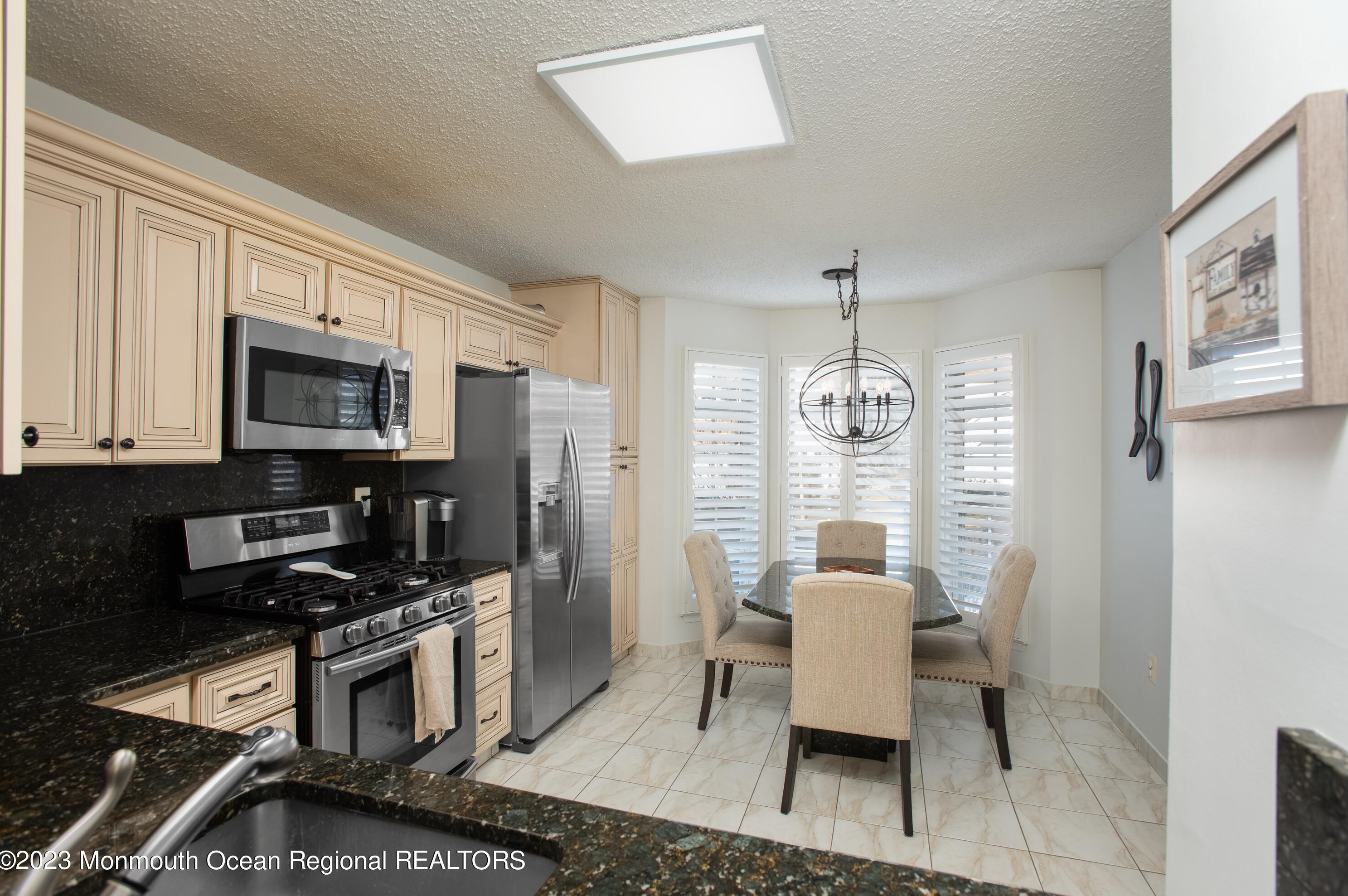 278 Lilac Ln, East Freehold, NJ 07728