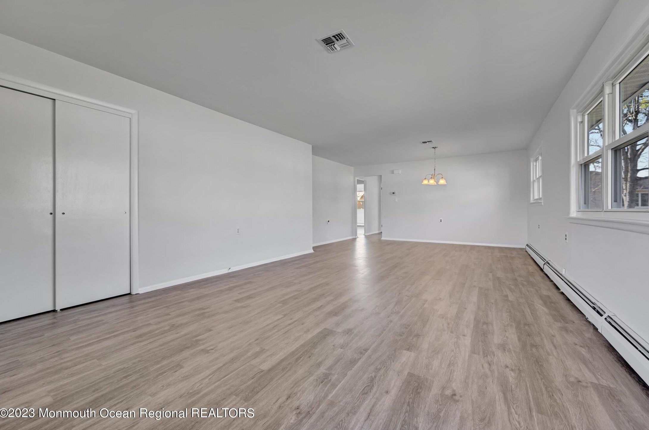43 Georgetown Dr, Toms River, NJ 08757