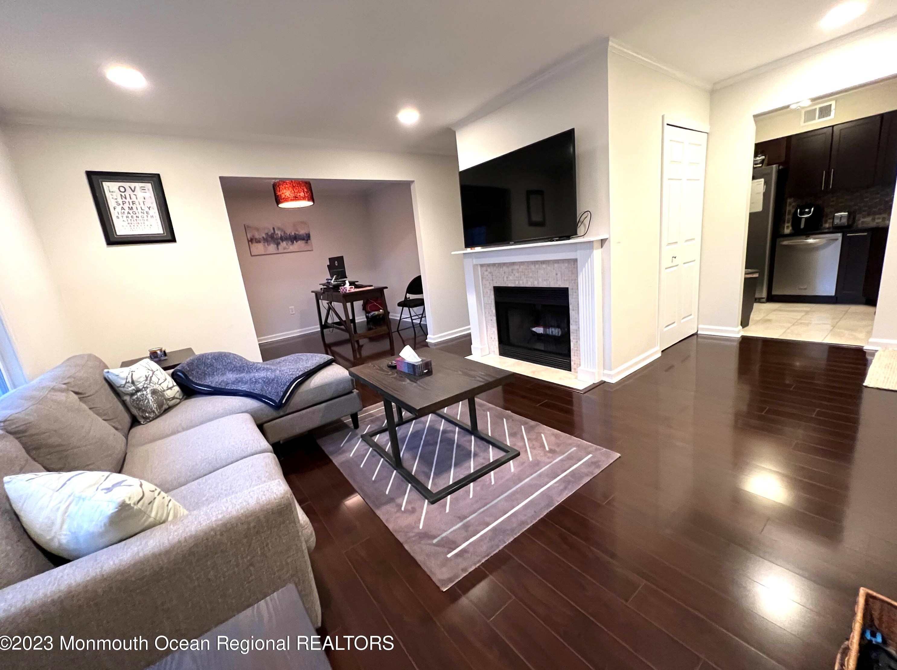 415 Wellington Pl, Matawan, NJ 07747