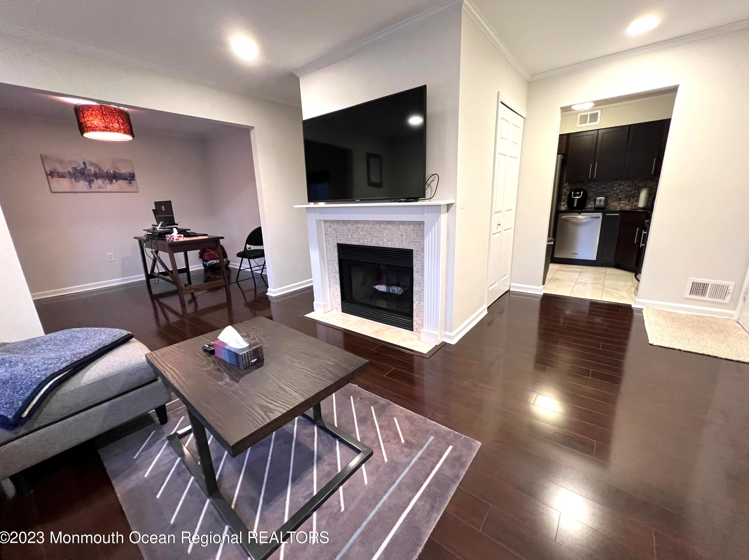 415 Wellington Pl, Matawan NJ  07747-1919 exterior