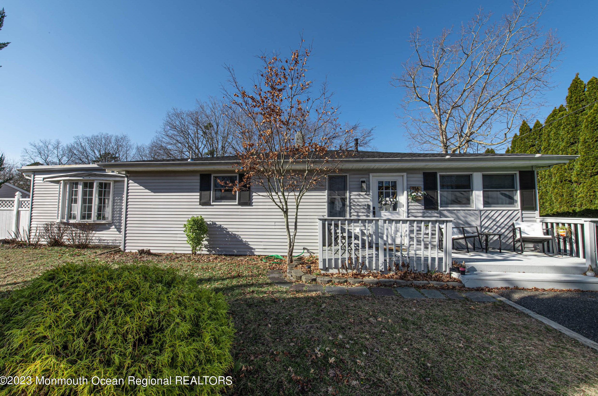 116 Lighthouse Dr, Cedar Bonnet Island, NJ 08050