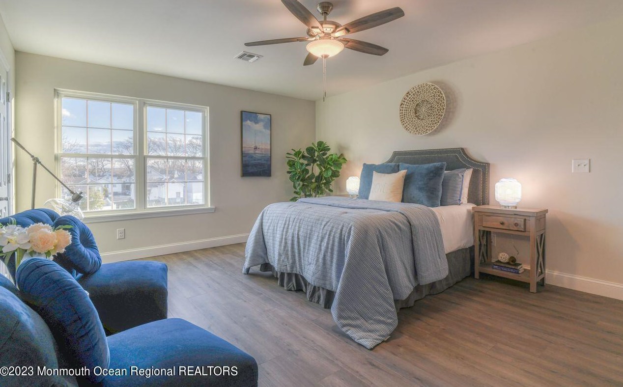 49 Garfield Ave, Ideal Beach NJ  07734-1357 exterior