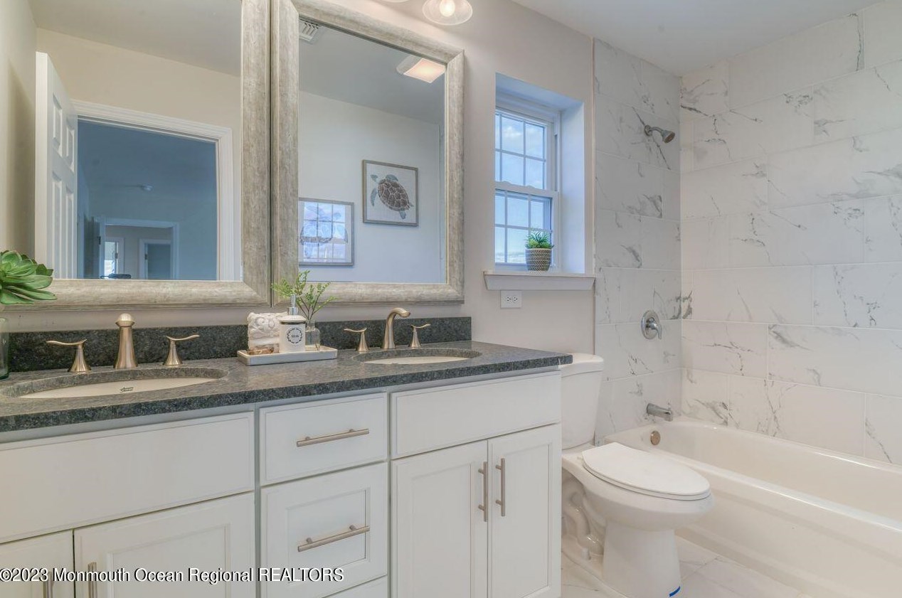 49 Garfield Ave, Ideal Beach NJ  07734-1357 exterior