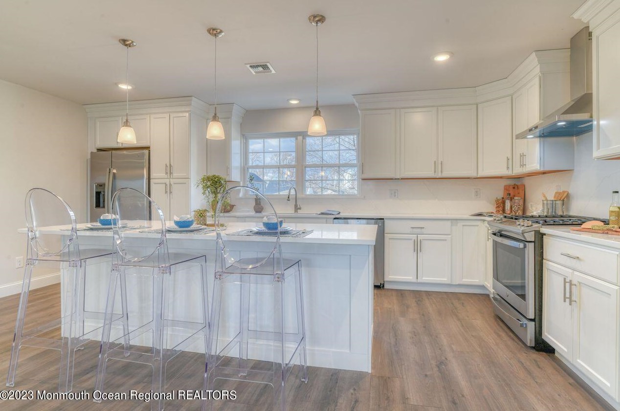 49 Garfield Ave, Ideal Beach NJ  07734-1357 exterior