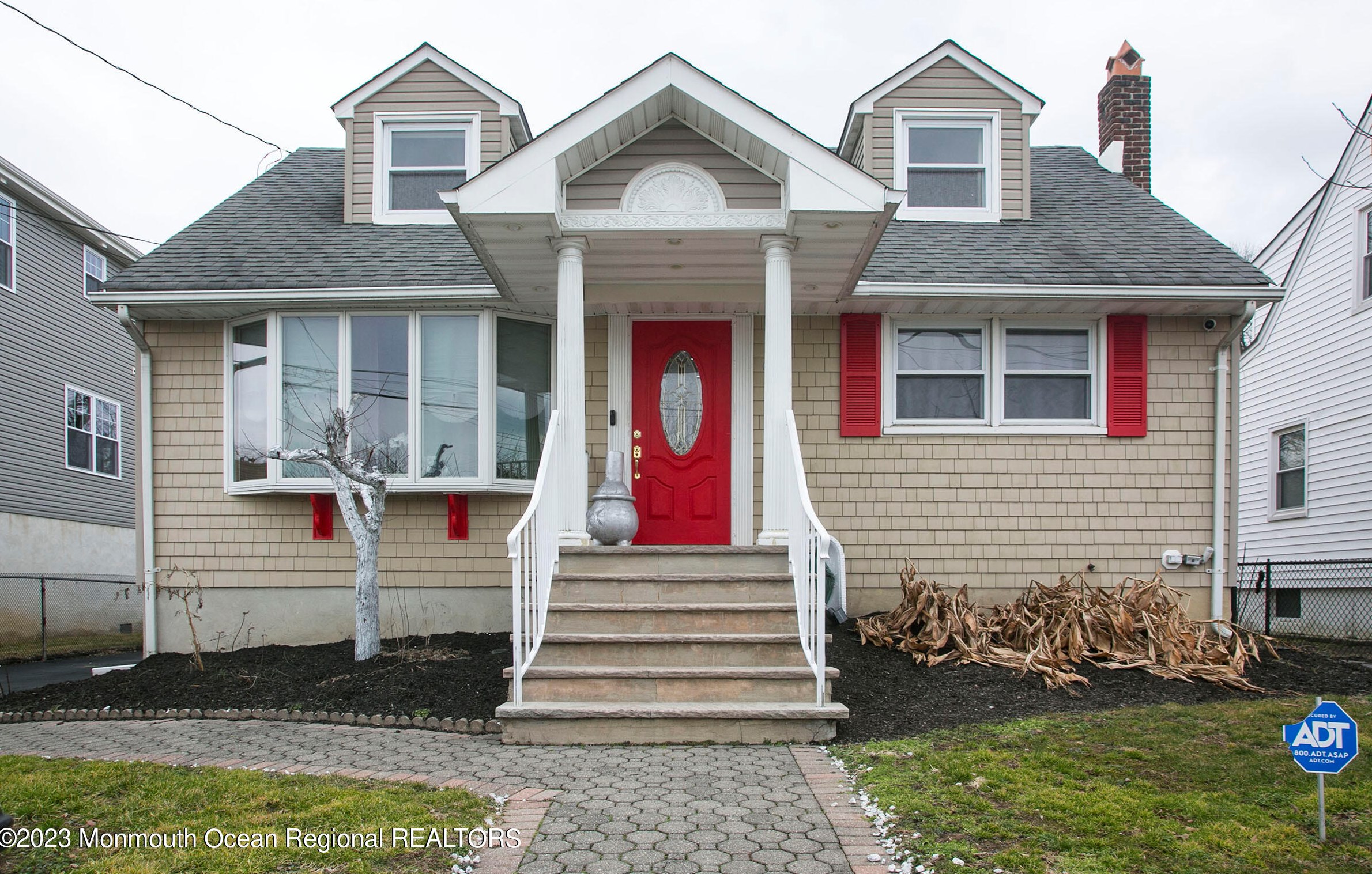 64 Waackaack Ave, Ideal Beach, NJ 07734-1524