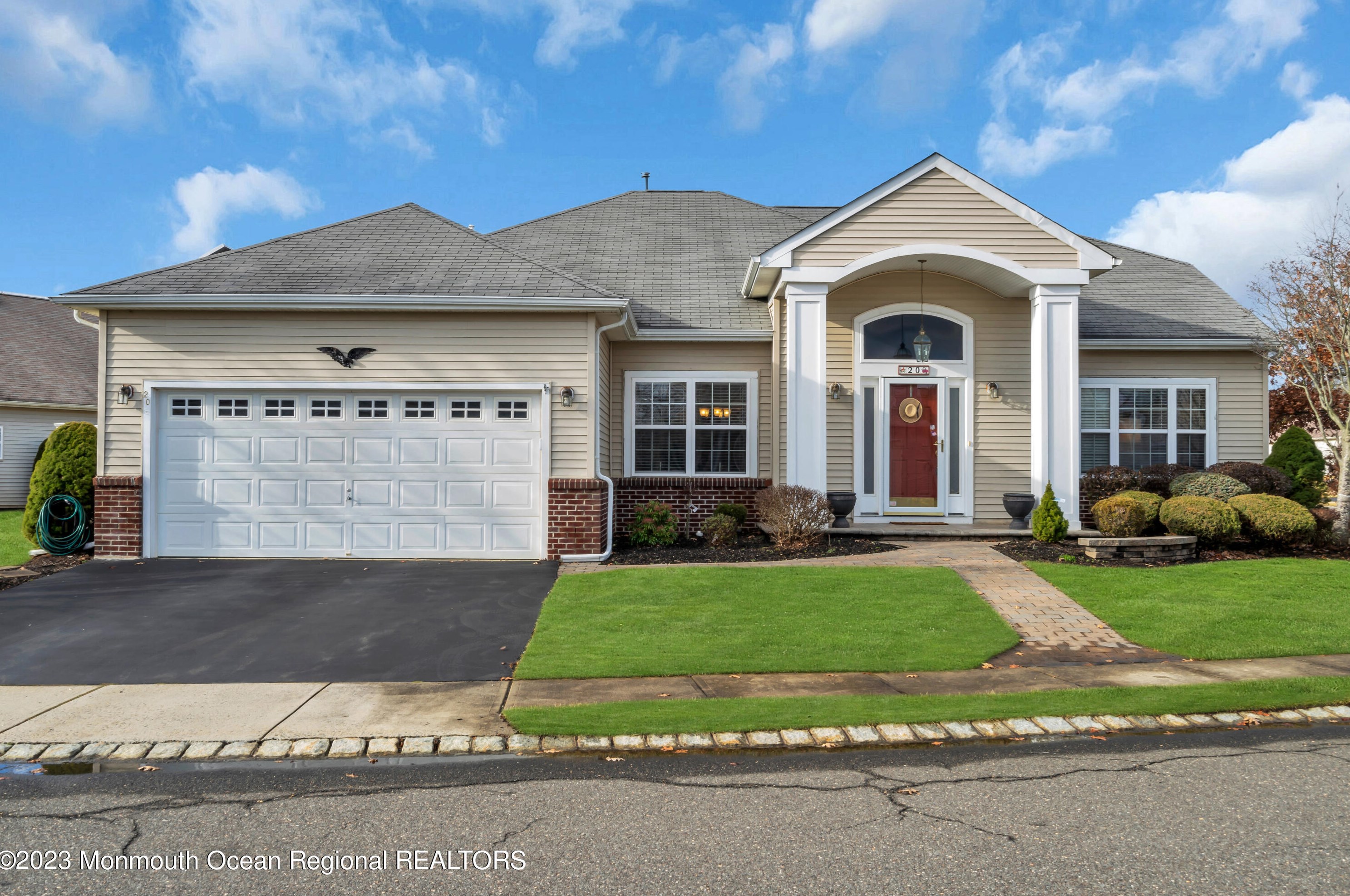 20 Trevi Ct, Lakehurst, NJ 08759