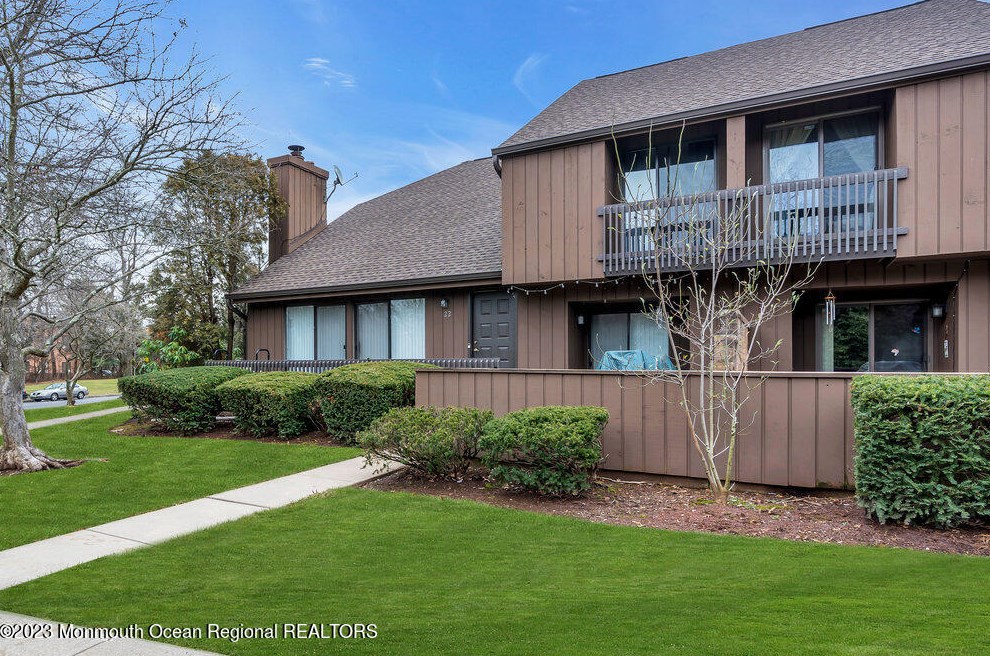 22 Kingsberry Dr, Franklin Township, NJ 08873