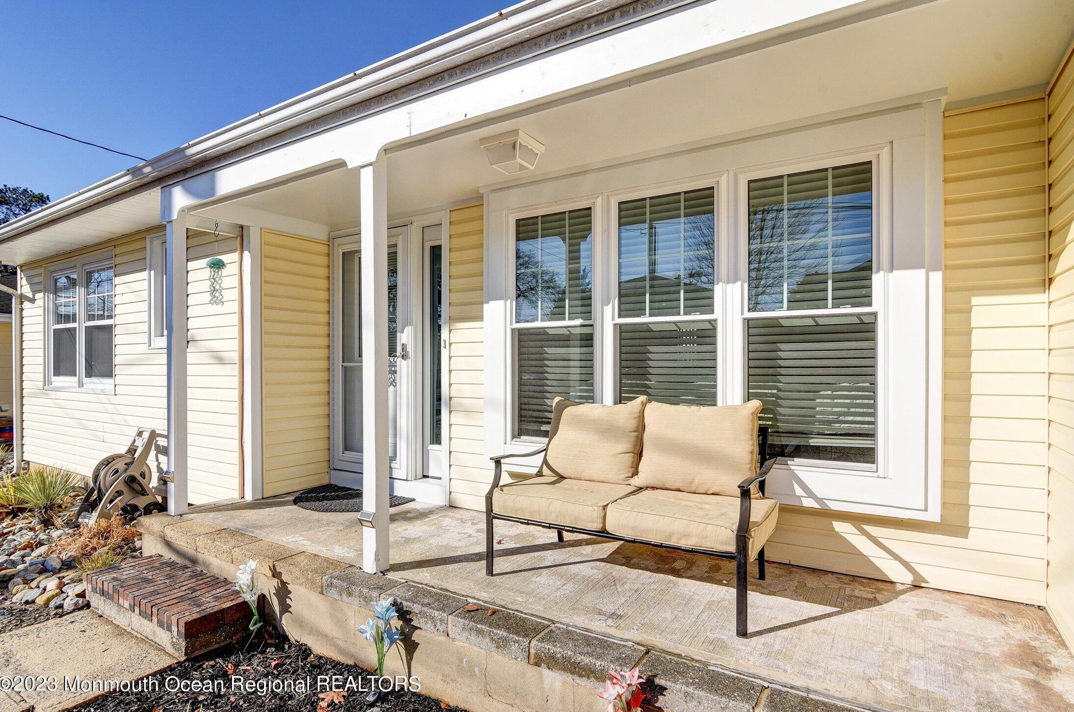 22 Pine Brook Dr, Toms River, NJ 08753