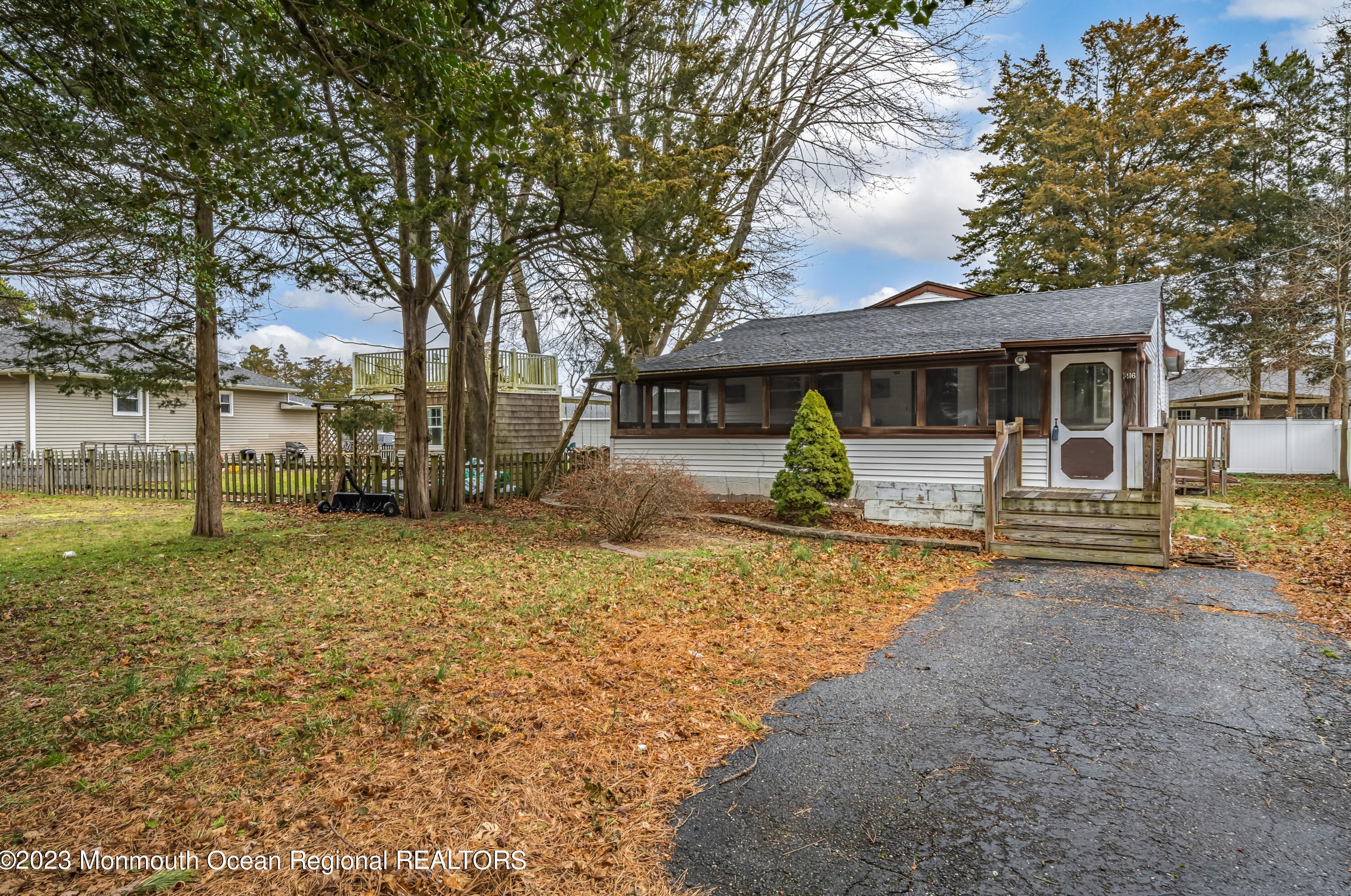 1416 Circle Dr, Lacey, NJ 08731