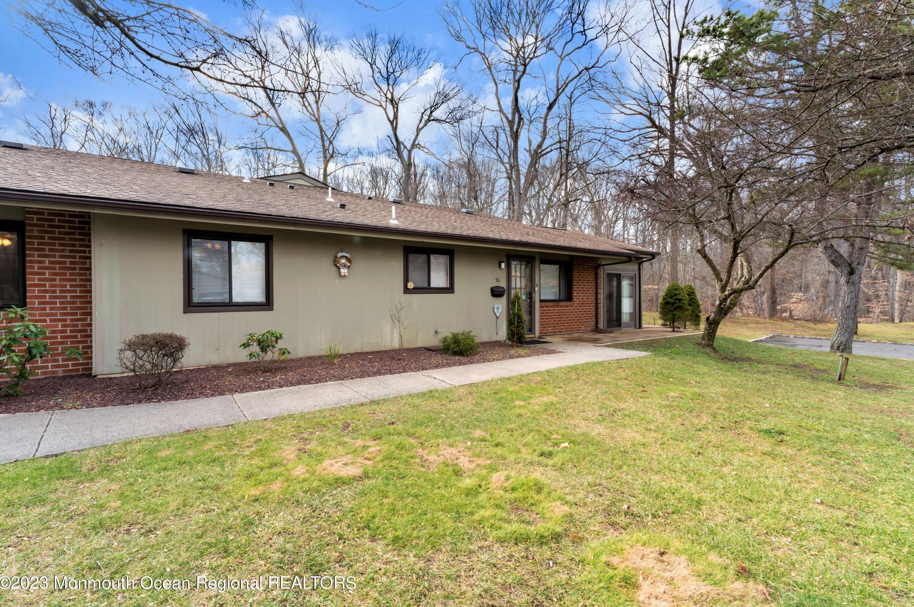 56 Ellsworth Ct, Tinton Falls, NJ 07701