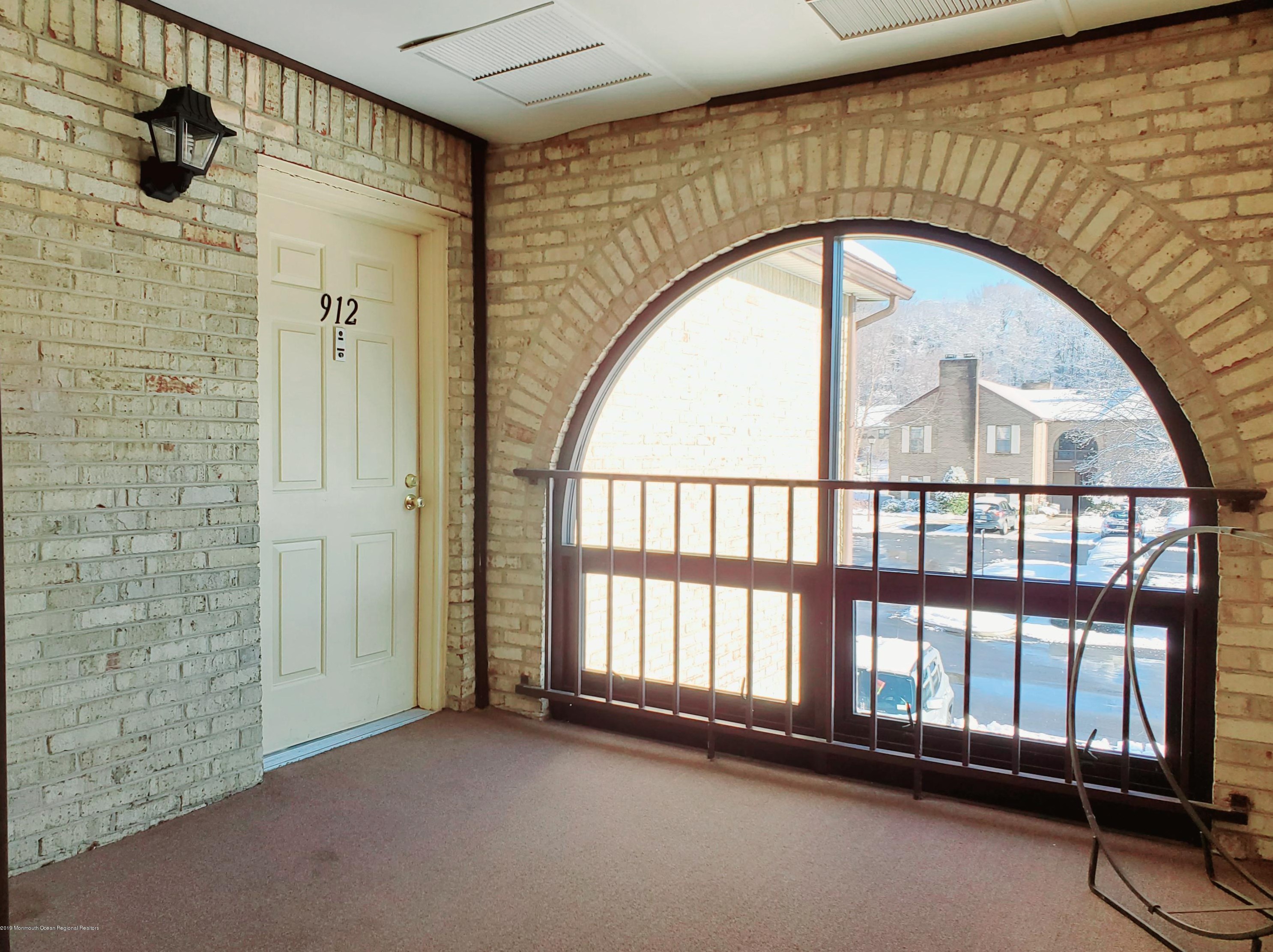 912 Wellington Pl, Matawan, NJ 07747