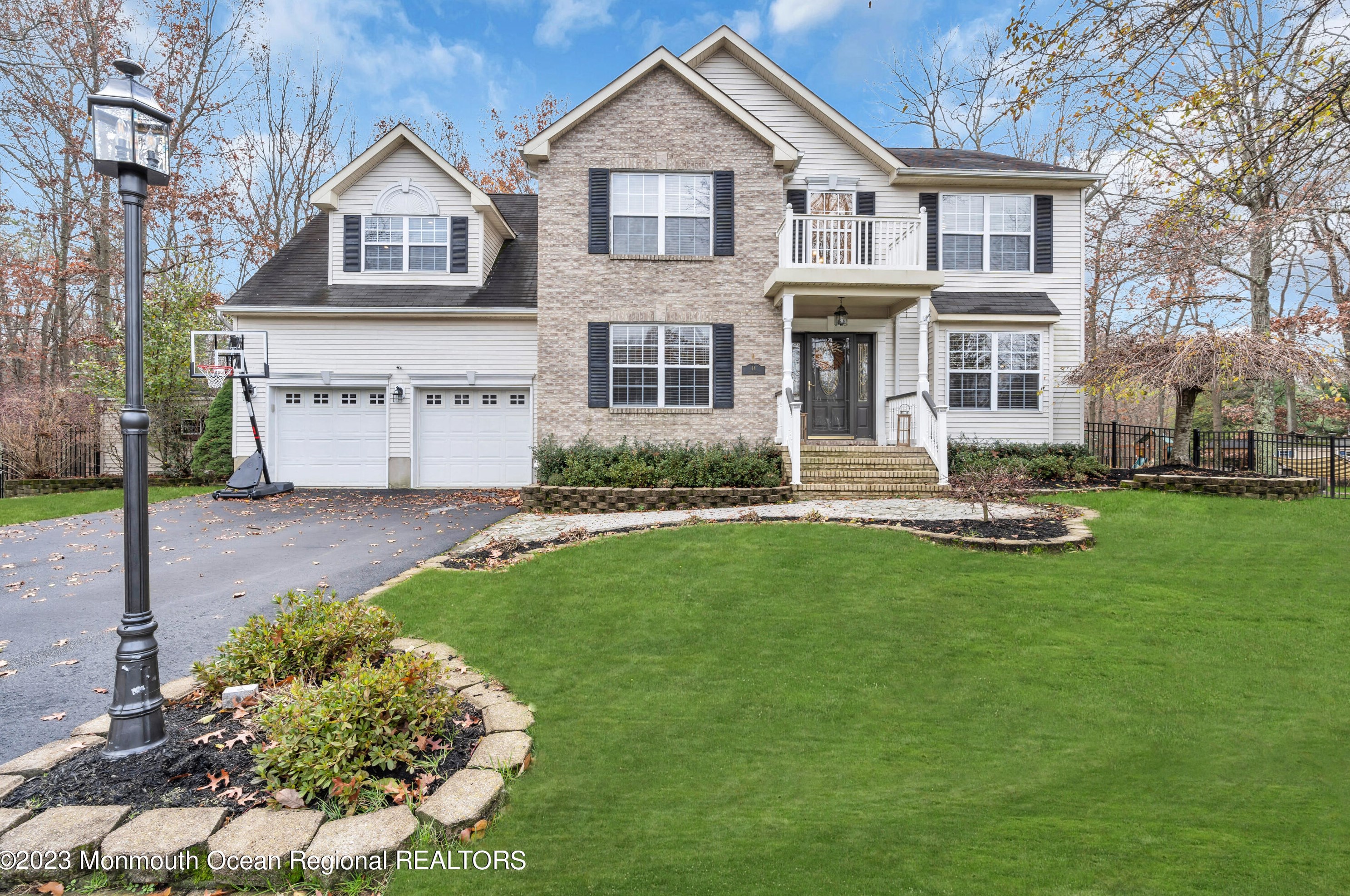 14 Edie Ln, Wall Township, NJ 07731-9082