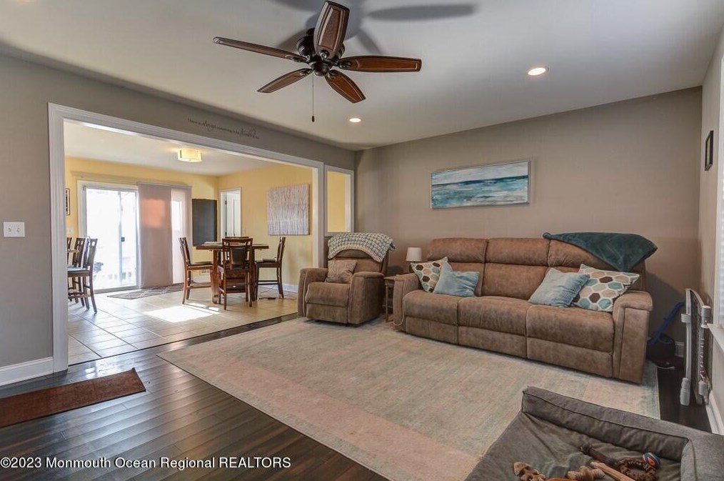 777 Baltic Dr, Bricktown, NJ 08723