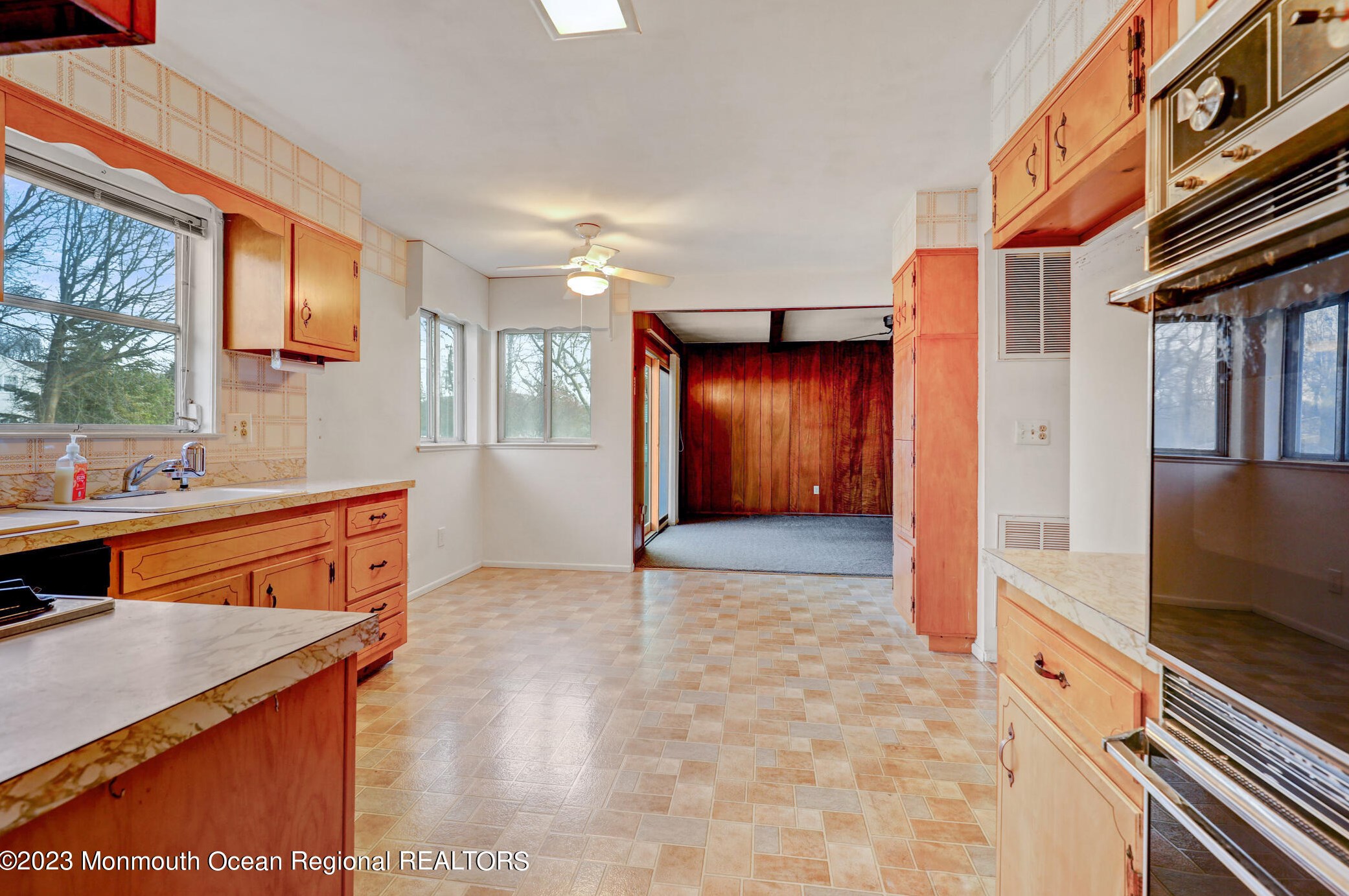30 Bunker Hill Dr, Millstone Township, NJ 07726-3308