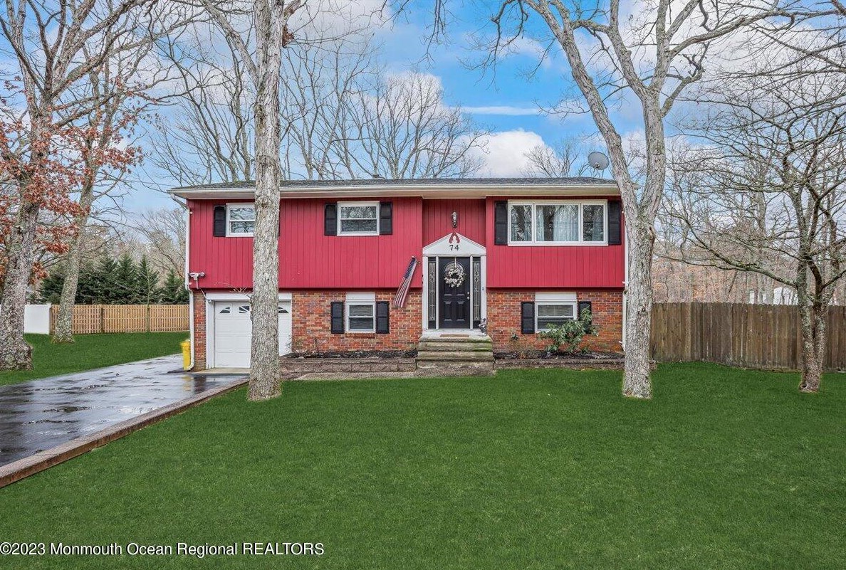 74 Frank Applegate Rd, Jackson Twp, NJ 08527