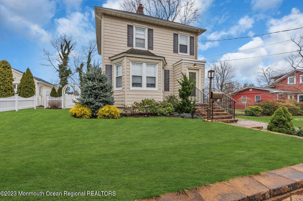 14 Linden Ave, West Long Branch, NJ 07764