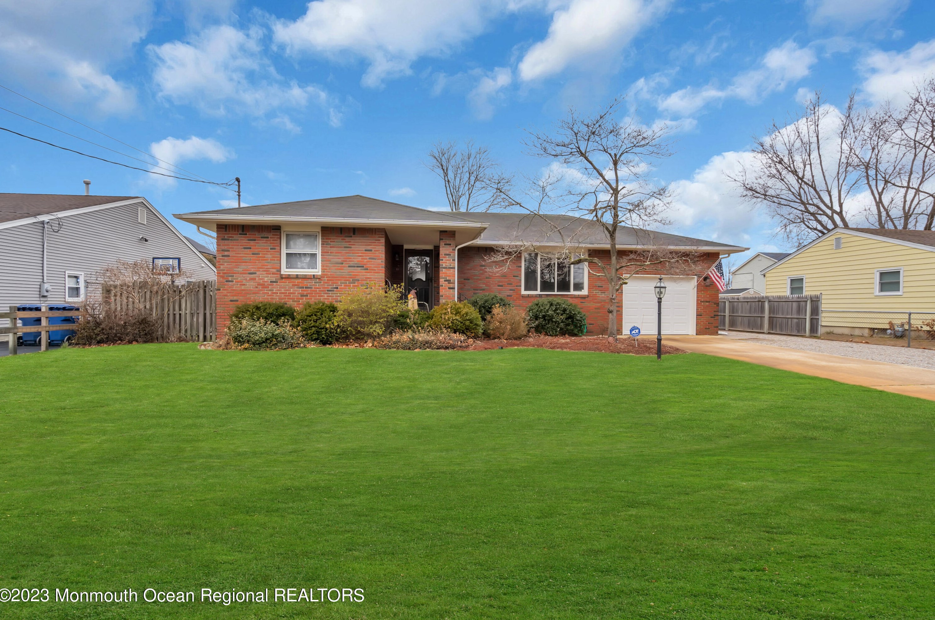 924 Berkeley Ave, Beachwood NJ  08722-4501 exterior