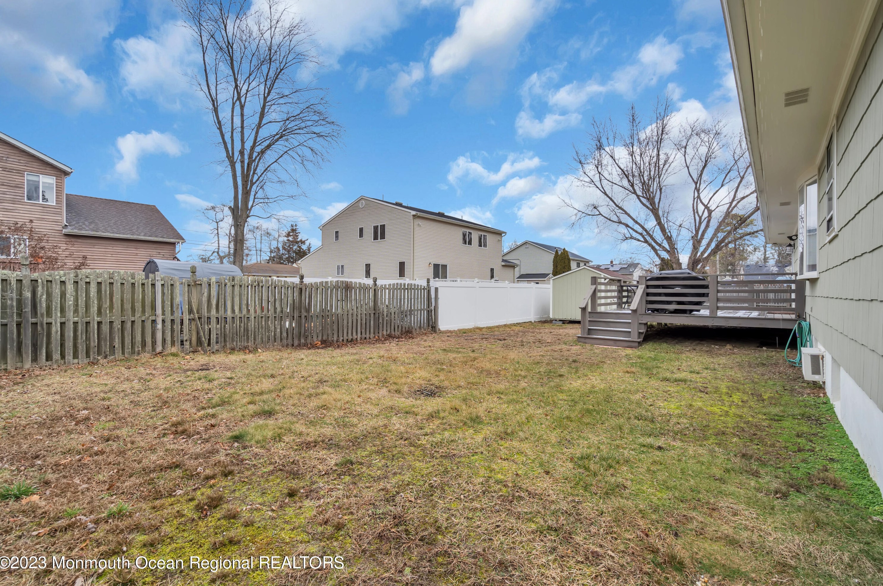 924 Berkeley Ave, Beachwood NJ  08722-4501 exterior