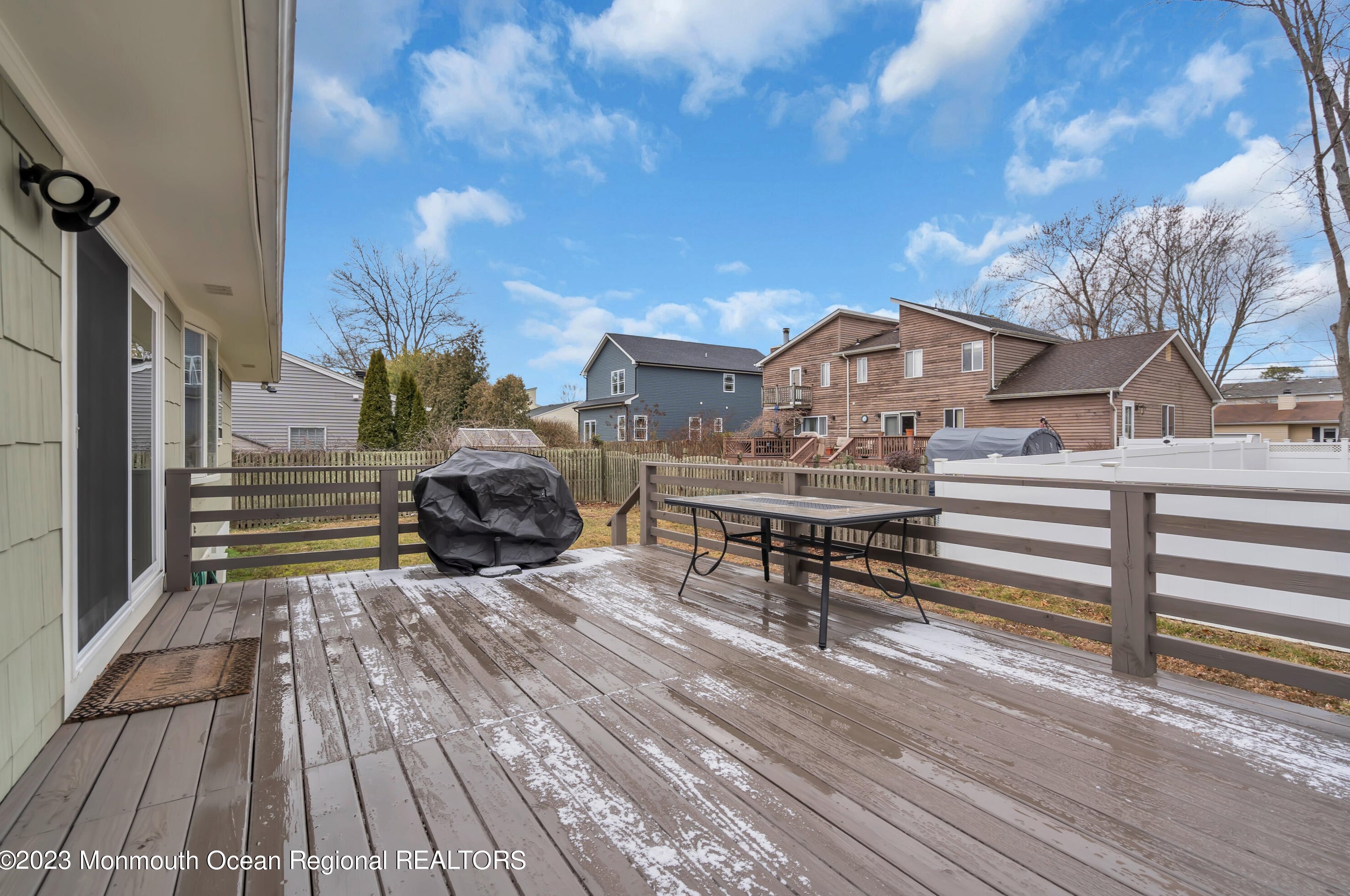 924 Berkeley Ave, Beachwood NJ  08722-4501 exterior