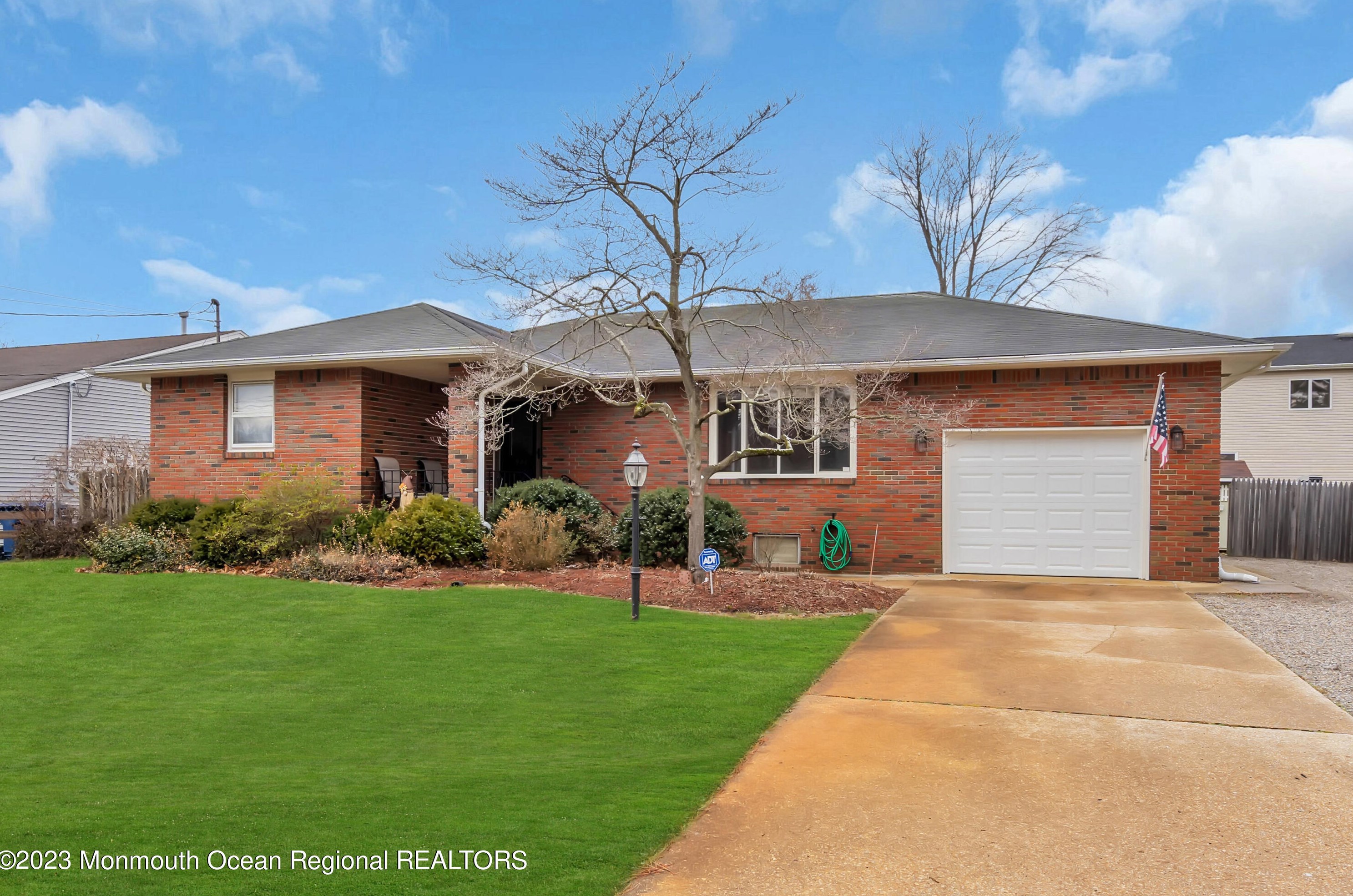 924 Berkeley Ave, Beachwood, NJ 08722