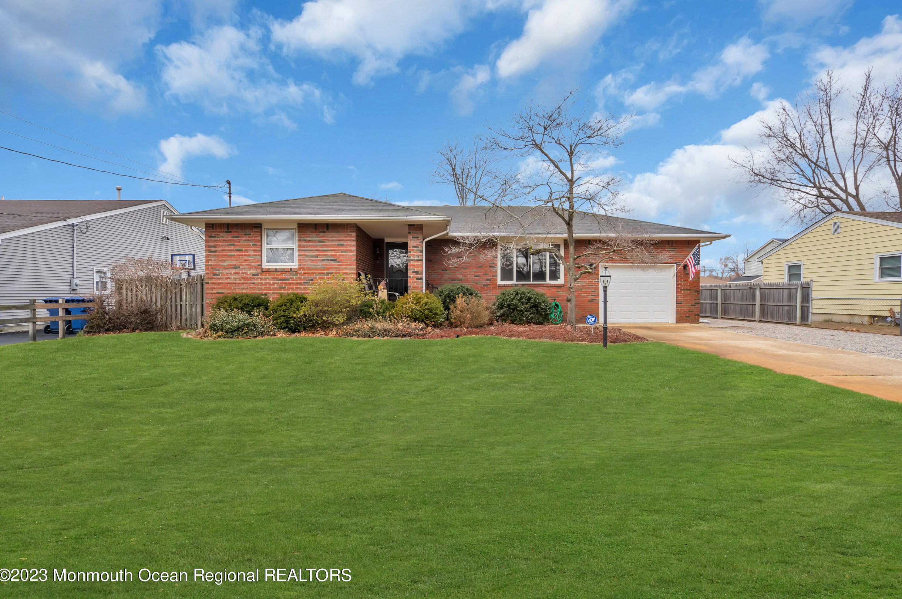 924 Berkeley Ave, Beachwood NJ  08722-4501 exterior