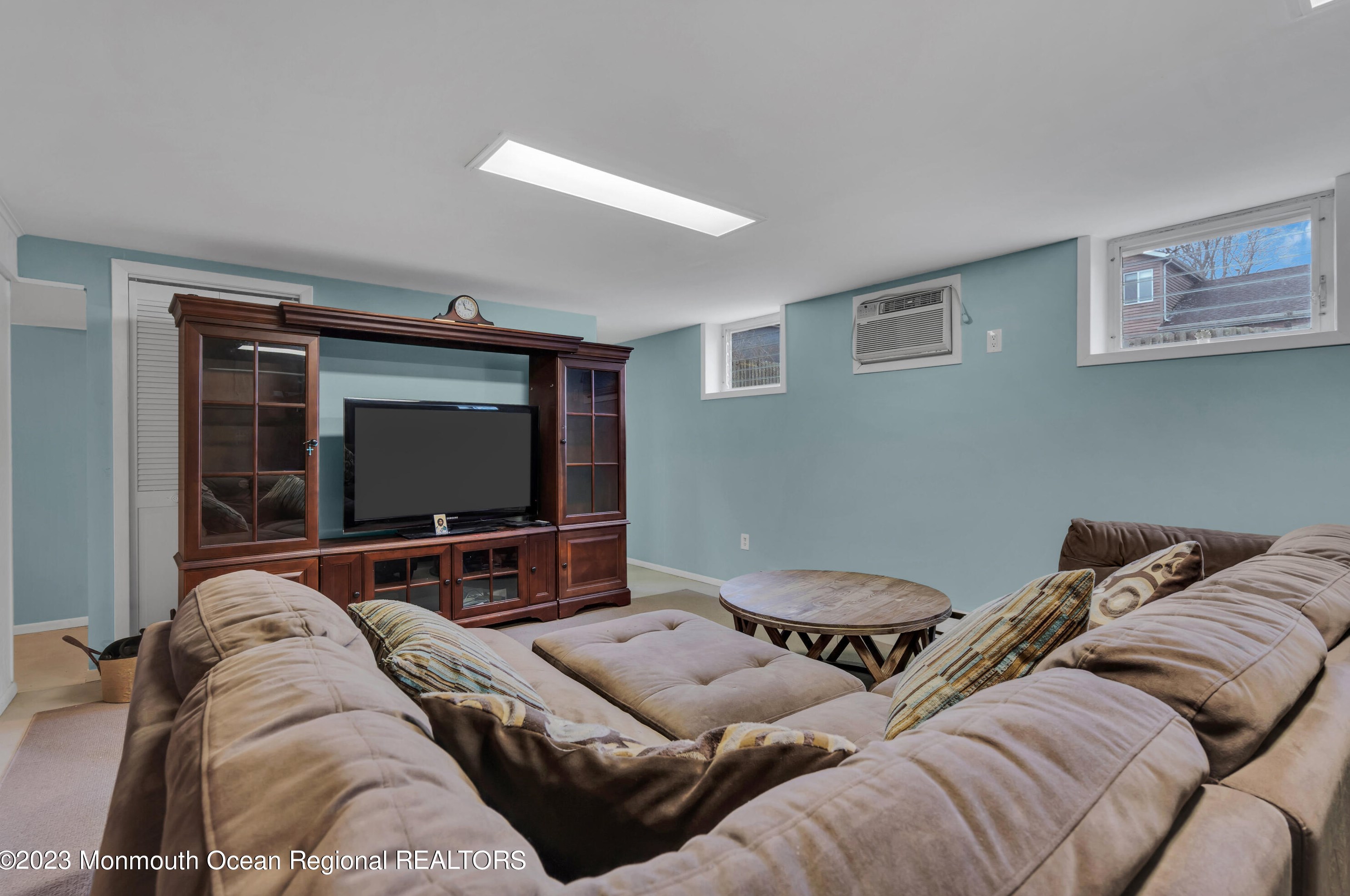 924 Berkeley Ave, Beachwood NJ  08722-4501 exterior