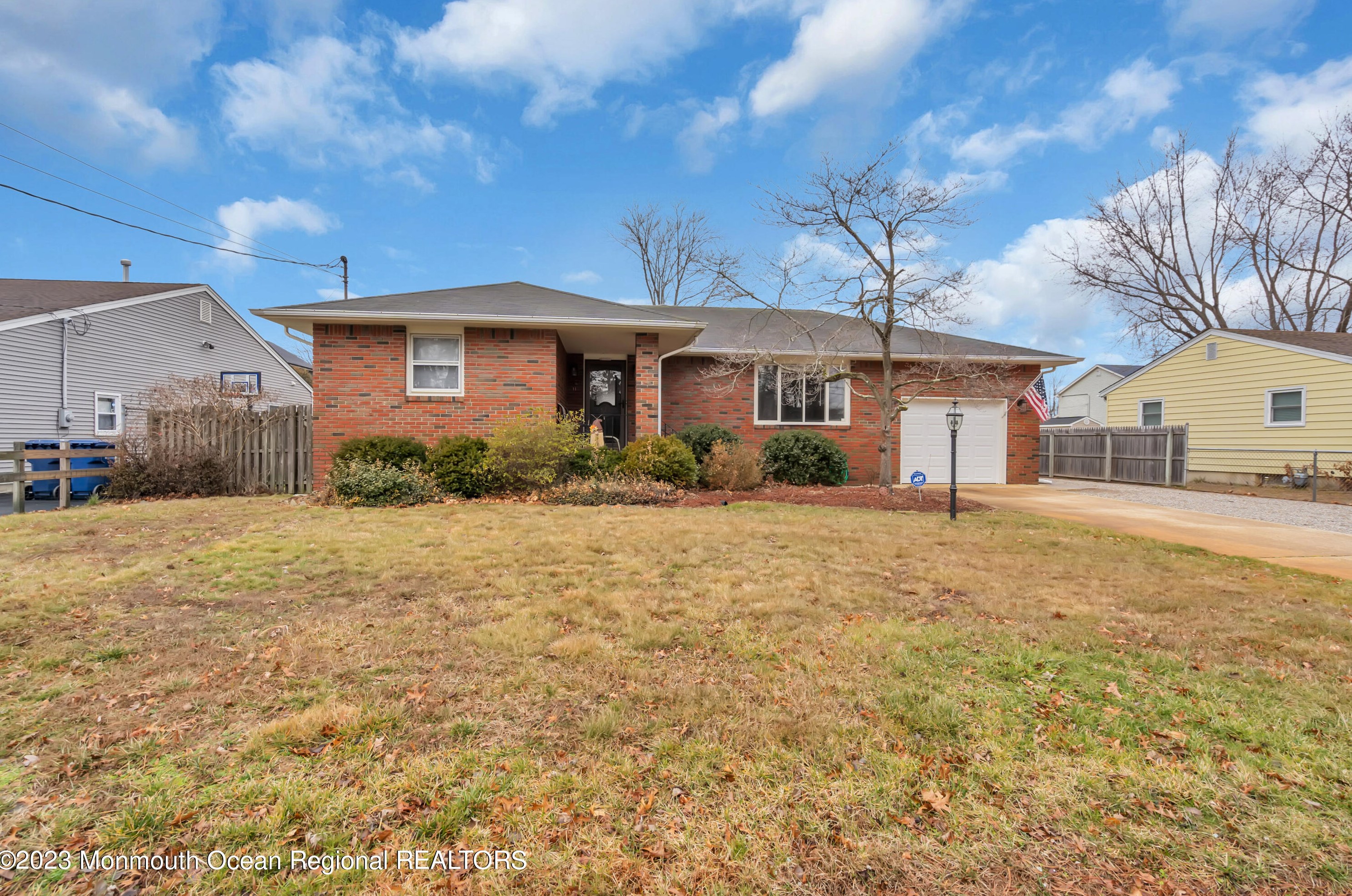 924 Berkeley Ave, Beachwood NJ  08722-4501 exterior