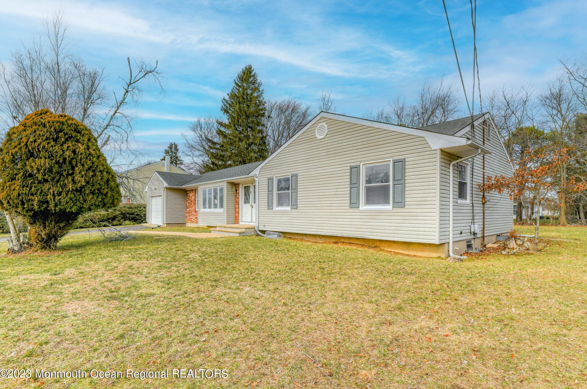 37 Toomin Dr, Wall Township, NJ 07753