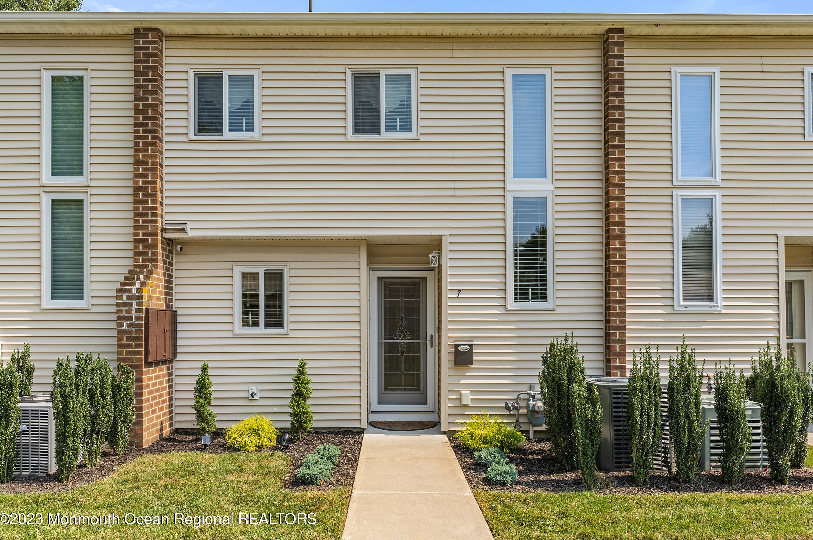 7 Pine Dr, Wall Township, NJ 07762-2114