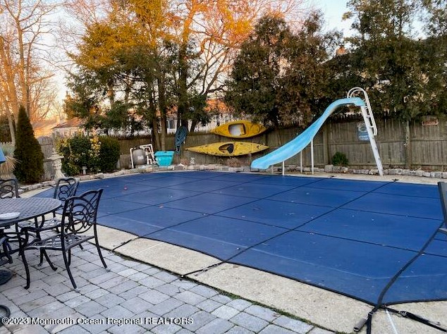 725 Leeward Ave, Beachwood, NJ 08722-2523