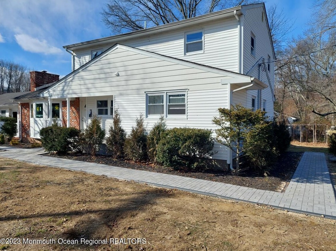 28 New Monmouth Rd, Middletown, NJ 07748