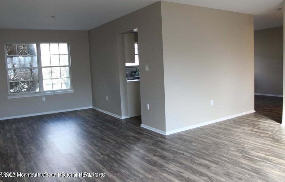 60 Perri Rd, East Freehold, NJ 07728