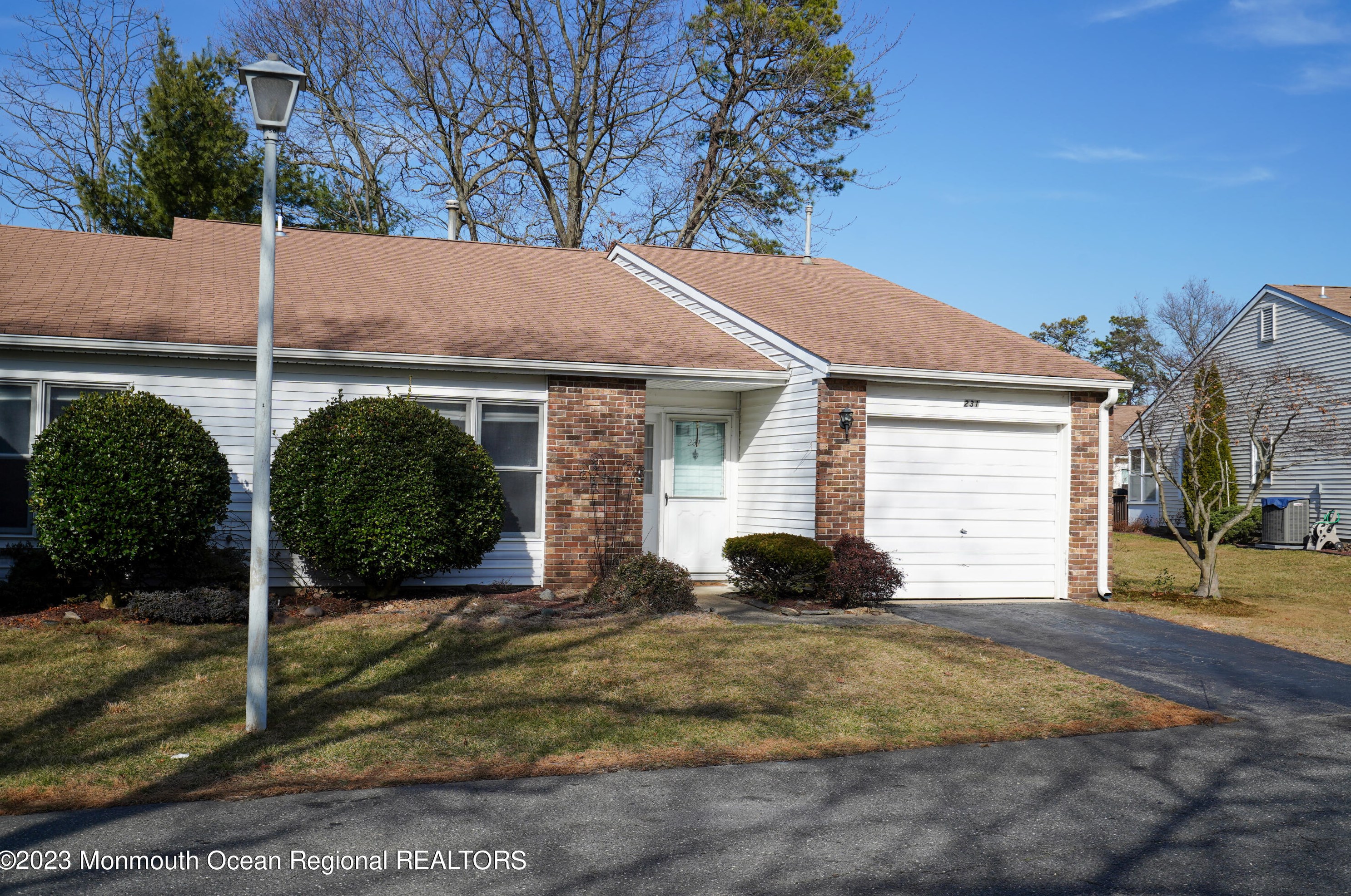 231 Cloverdale Dr, Lakewood, NJ 08701