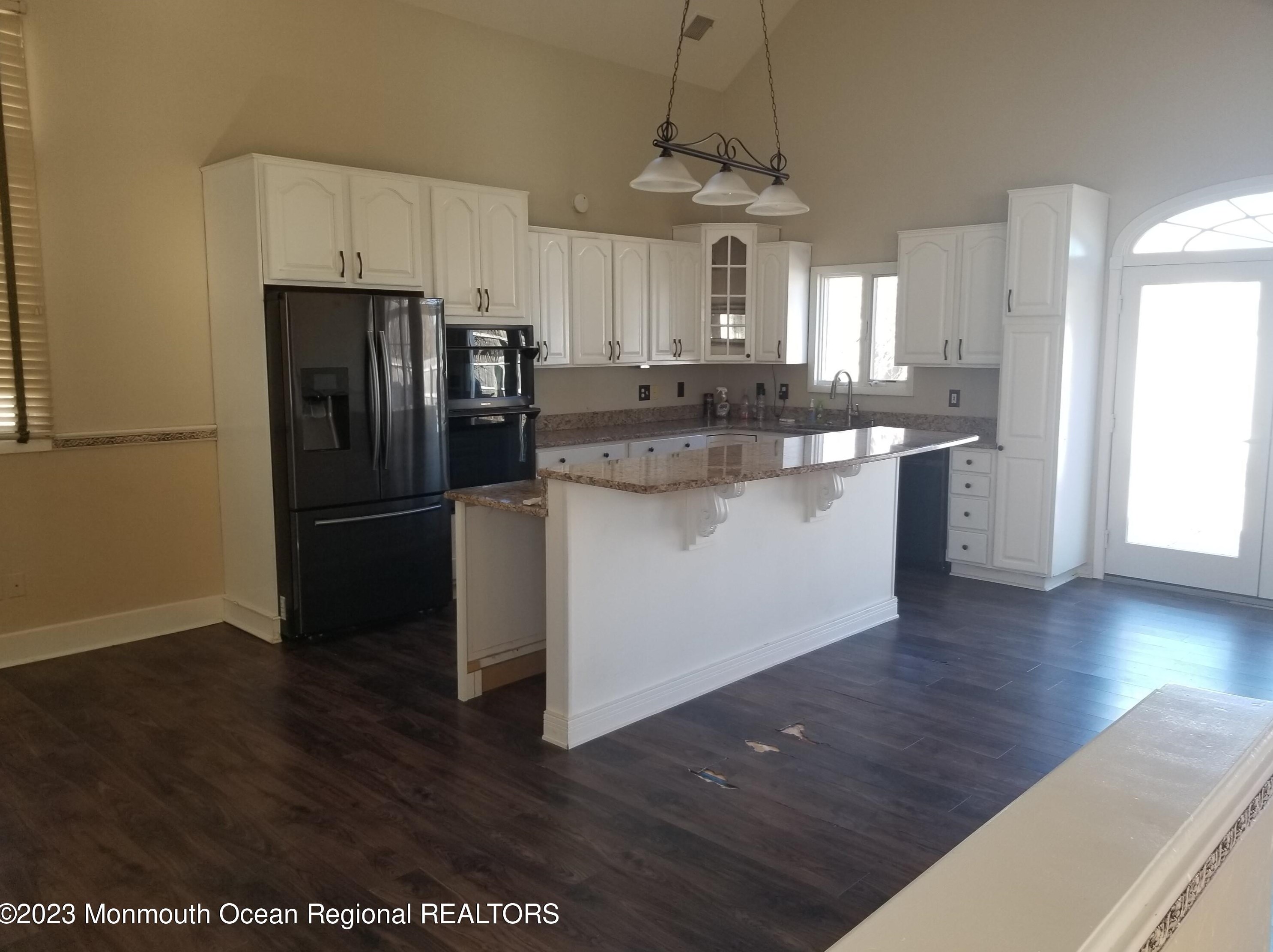 1039 Kells Ct, Toms River, NJ 08753
