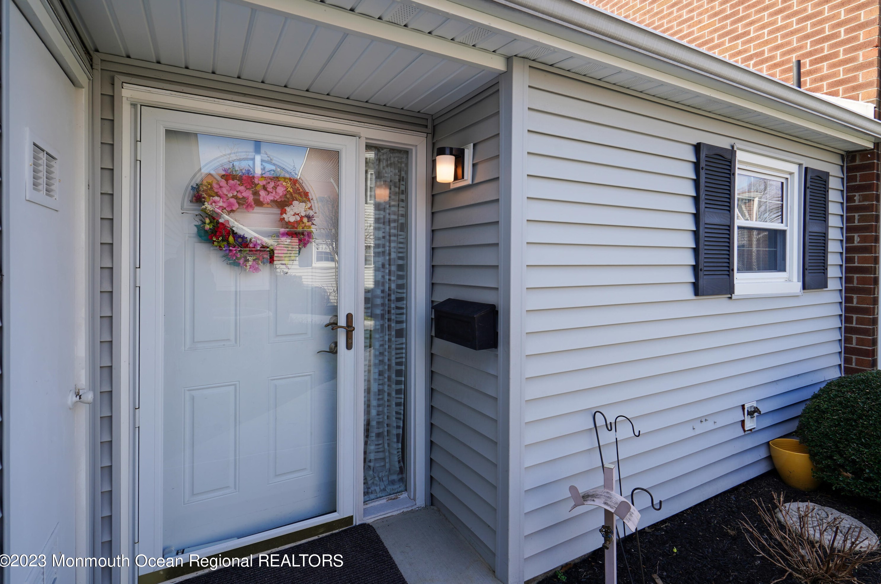 14 Pine Dr, Wall Township, NJ 07762-2168