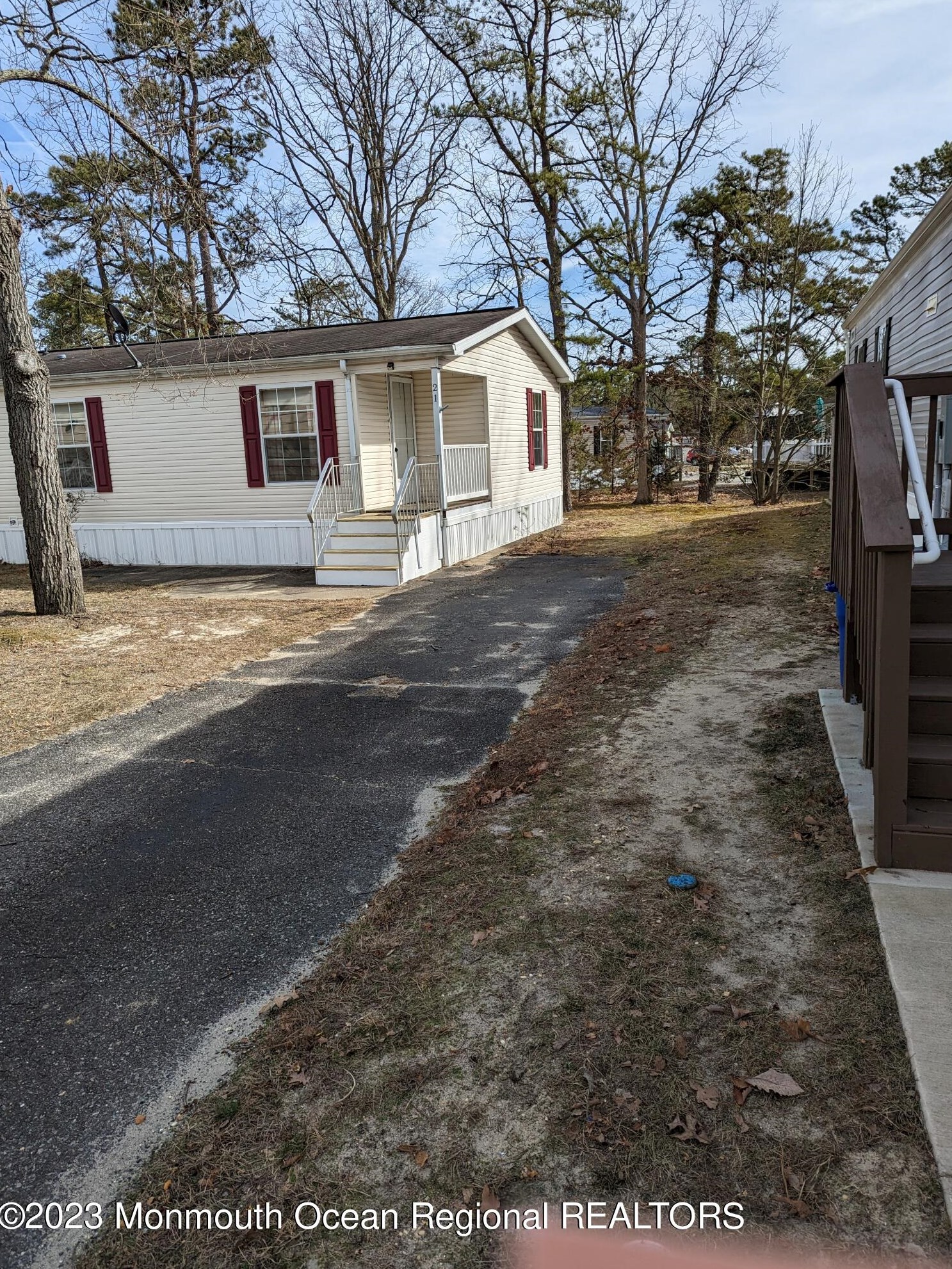 21 Panda Ln, Lakehurst, NJ 08759