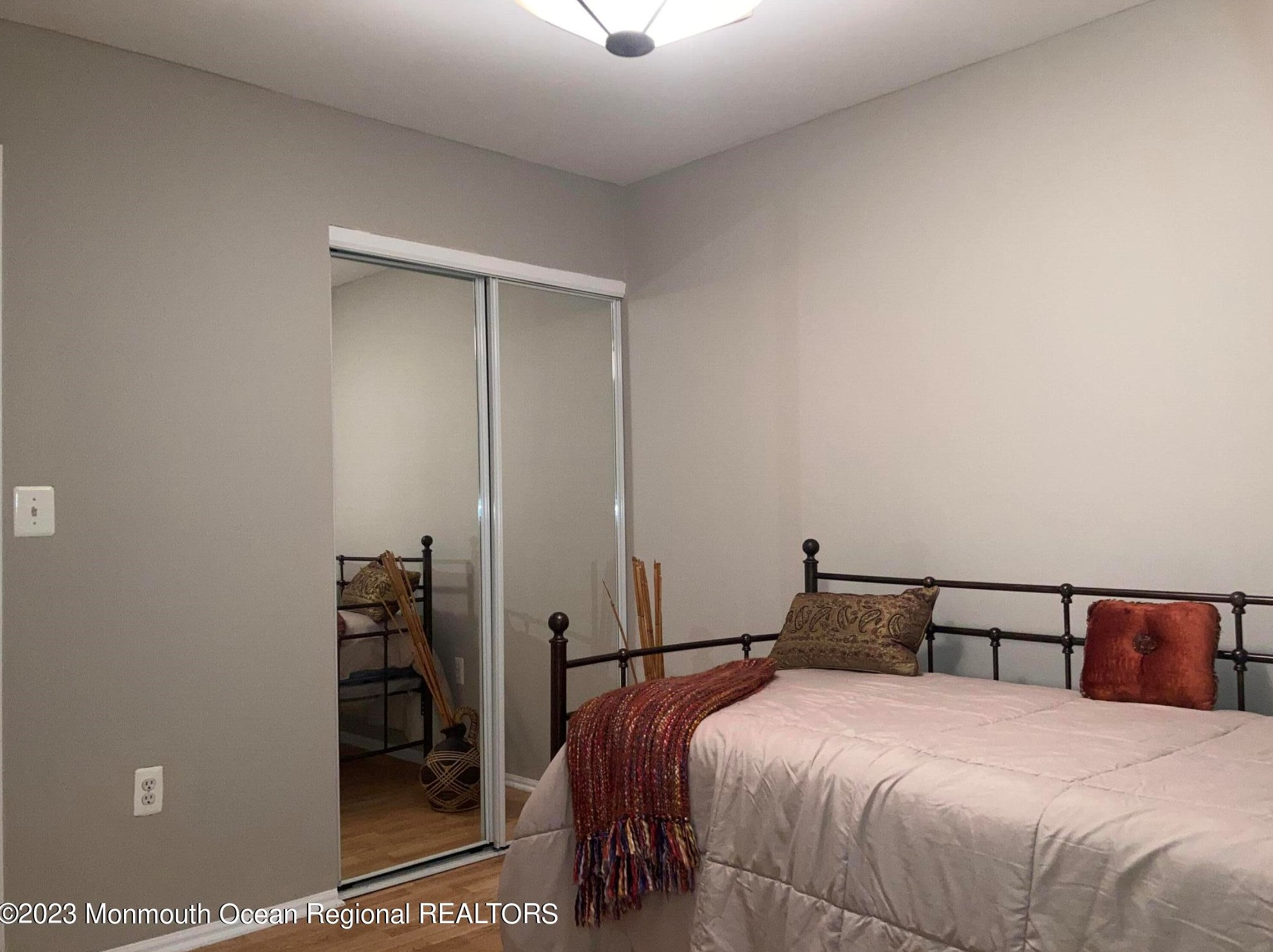 518 Wellington Pl, Matawan NJ 07747-1921 exterior