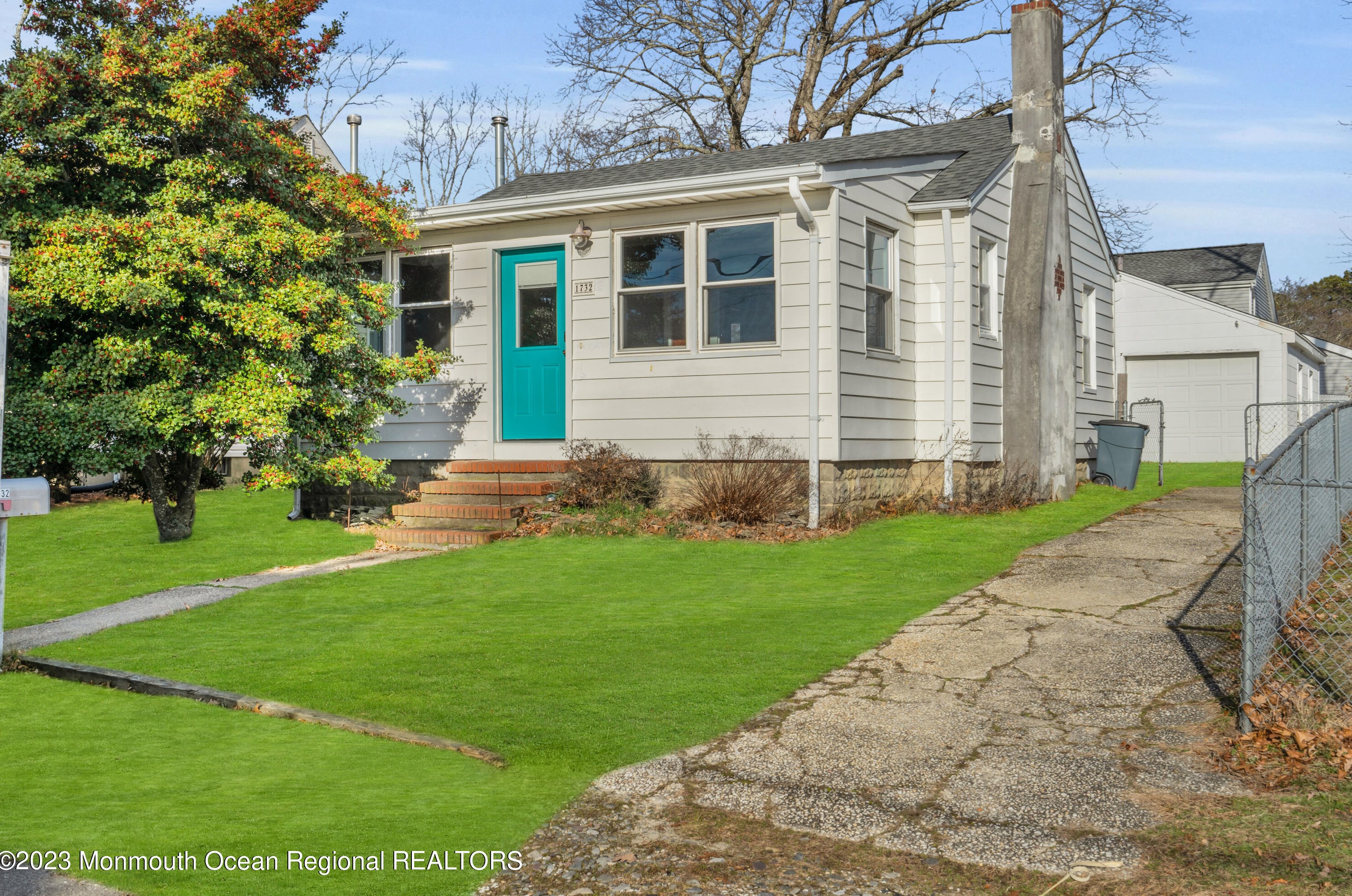1732 Edgewood Rd, Lacey, NJ 08731-3954