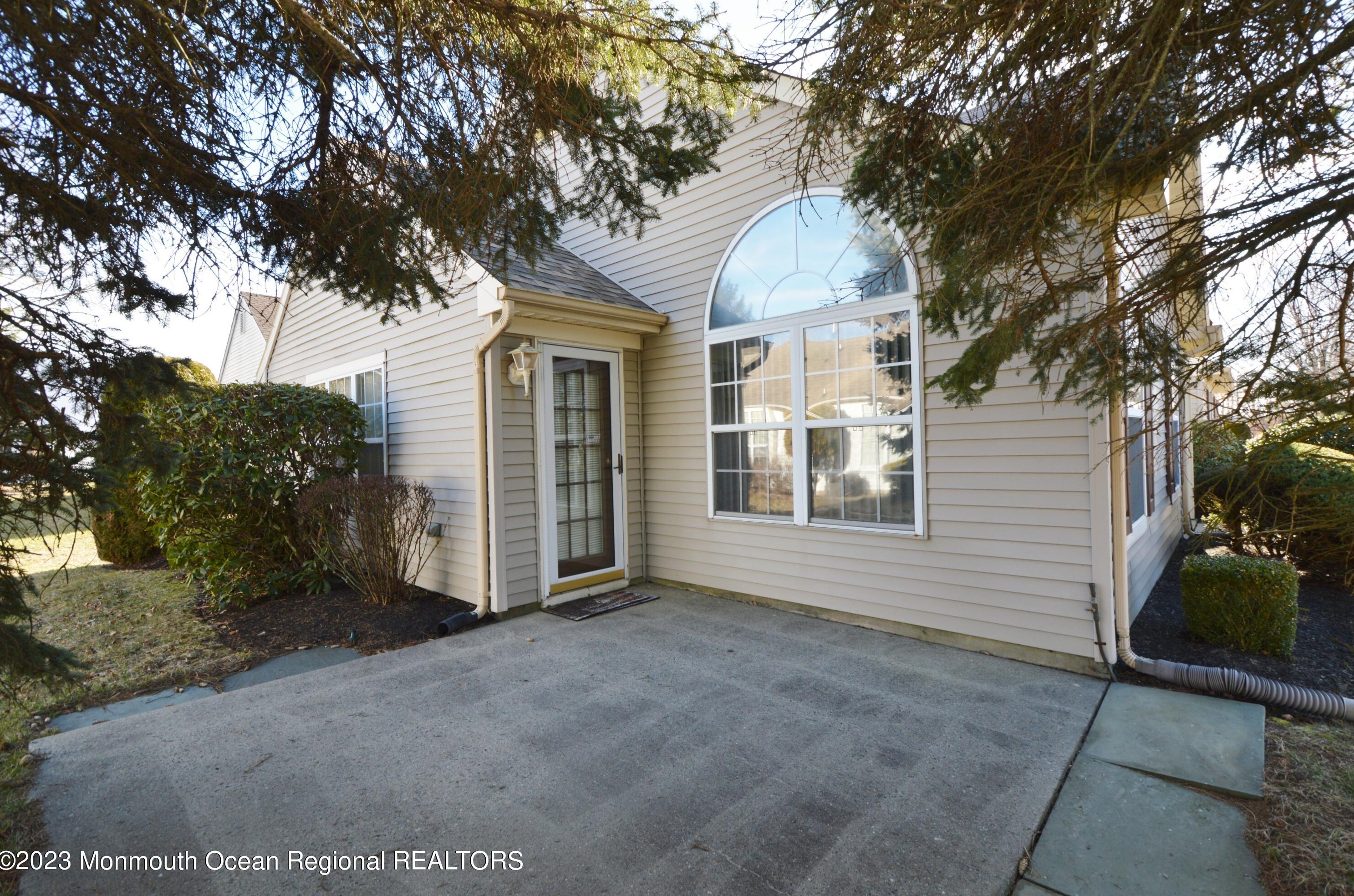 2651 Mdw Lk Dr, Toms River NJ 08755-2539 exterior