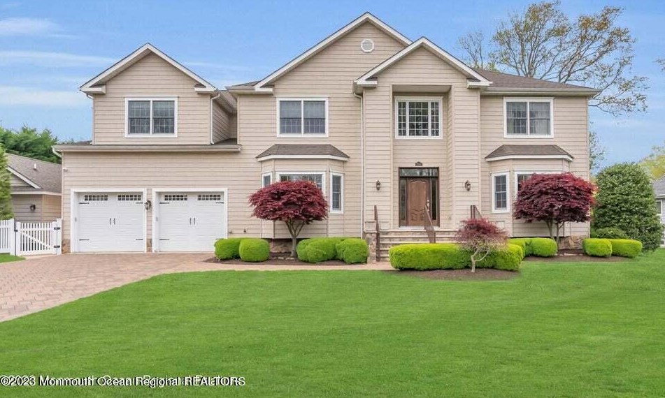 1311 Allenhurst Ave, Tinton Falls, NJ 07712