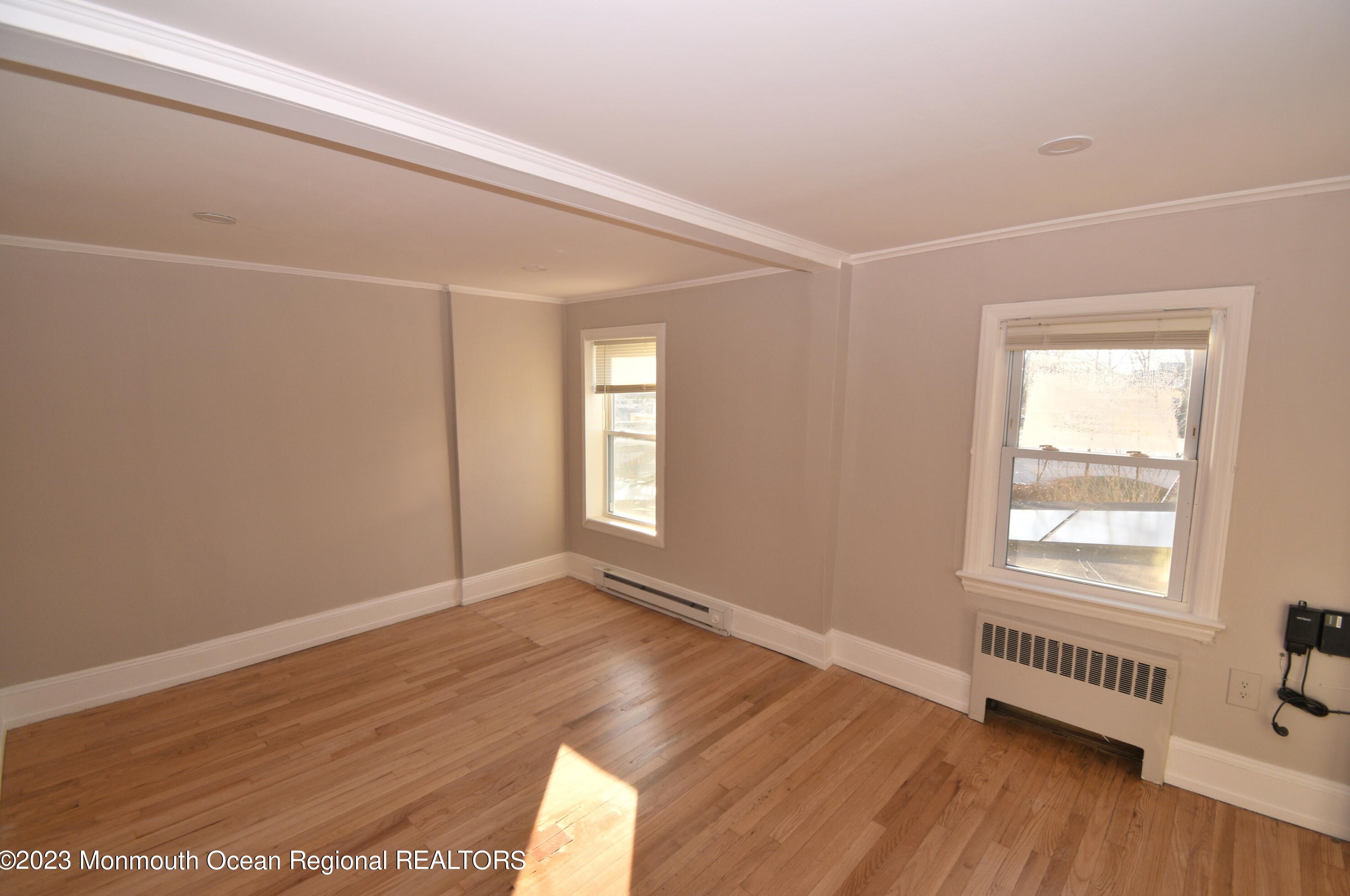 164 W Front St, Keyport, NJ 07735