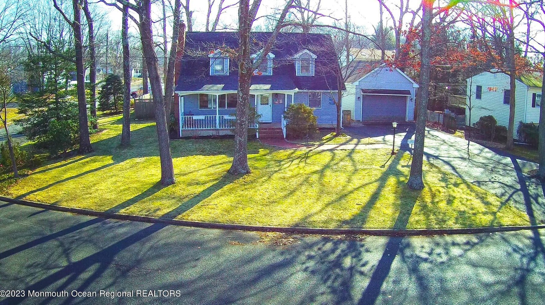 31 Wayside Dr, Bricktown, NJ 08724